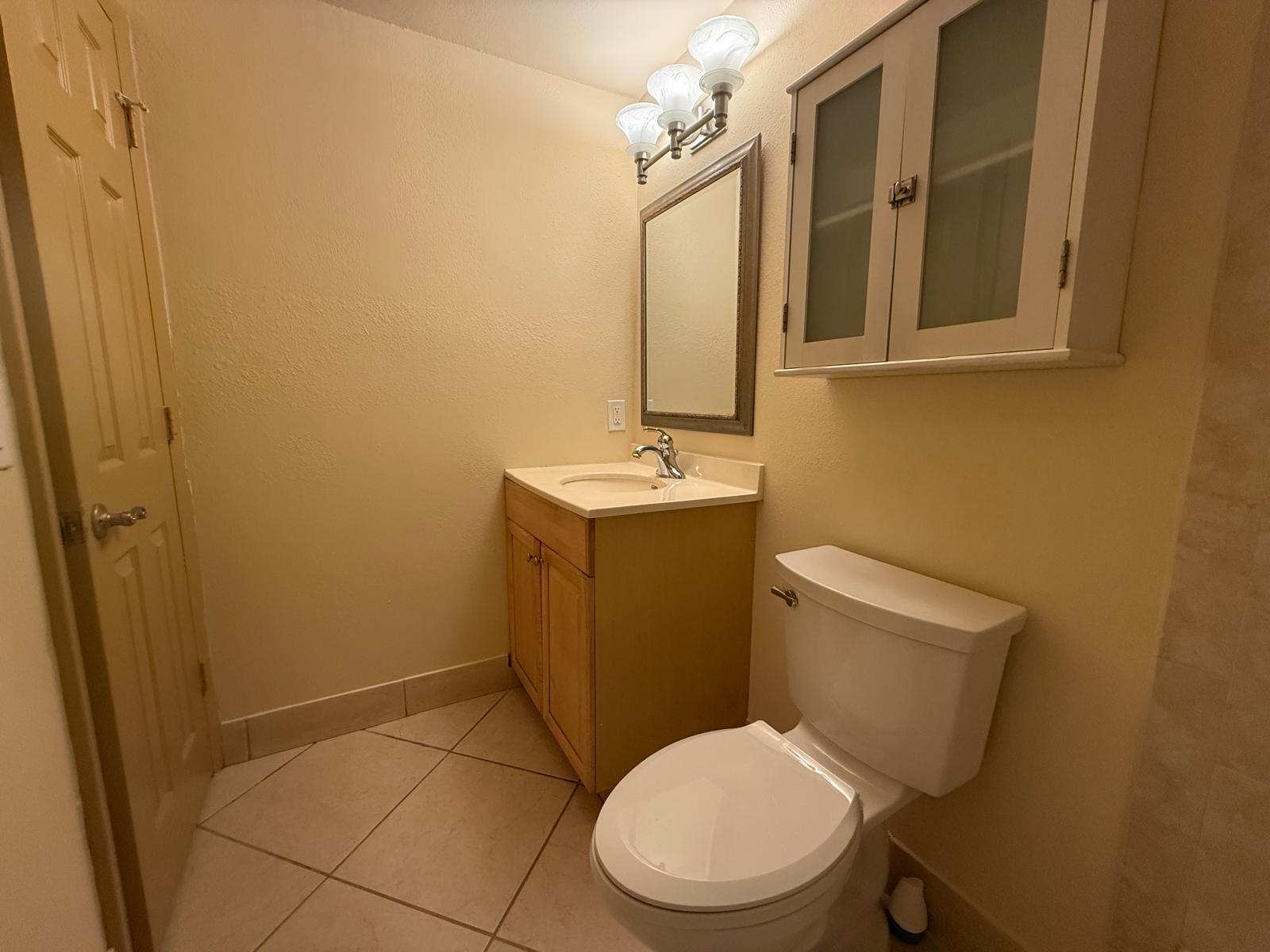 744 Ne 14th Avenue 12 Property Photo 7