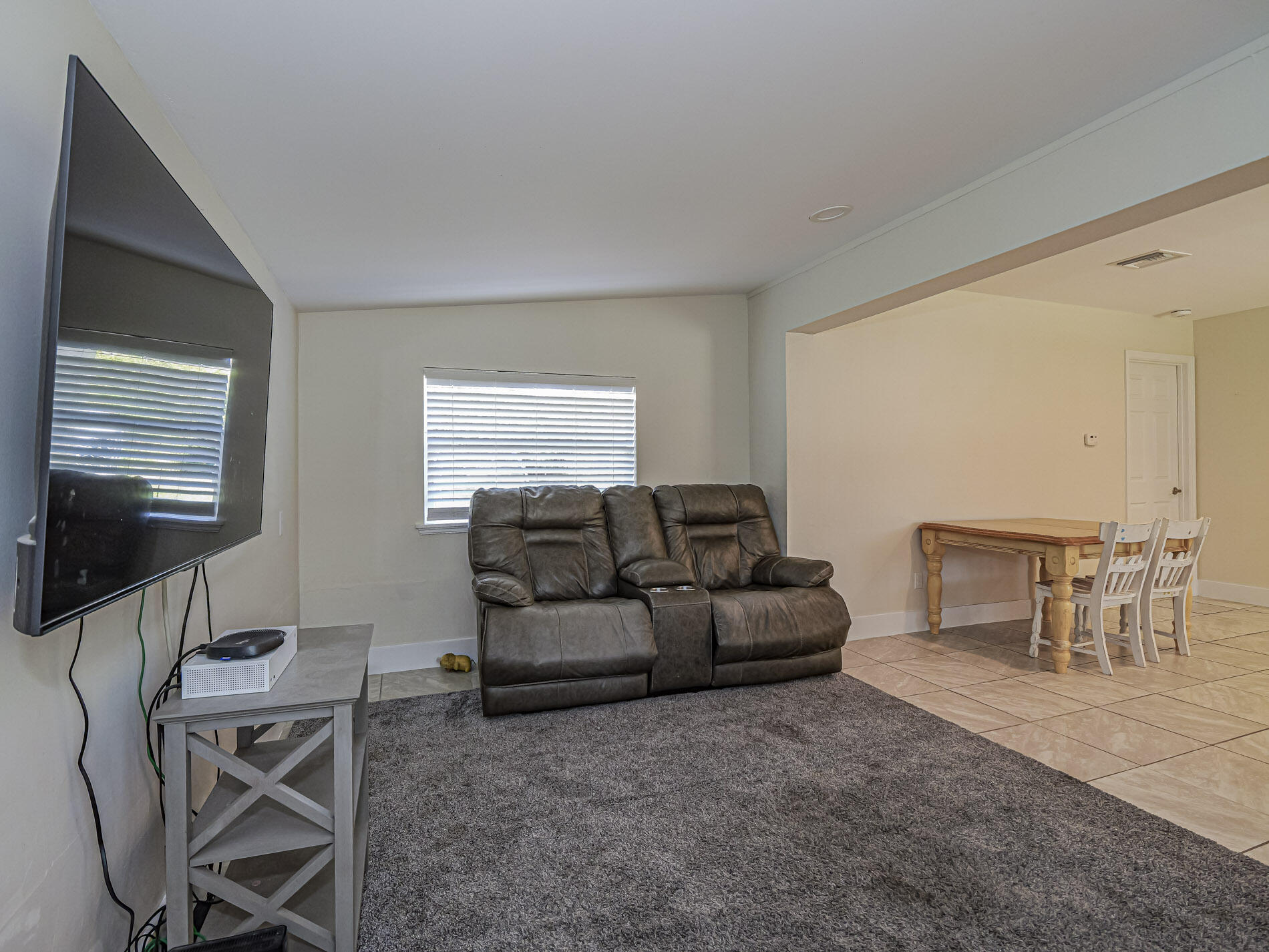 2875 58th Court Property Photo 6