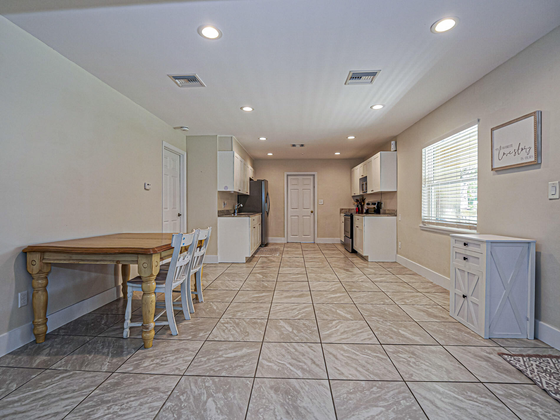 2875 58th Court Property Photo 8