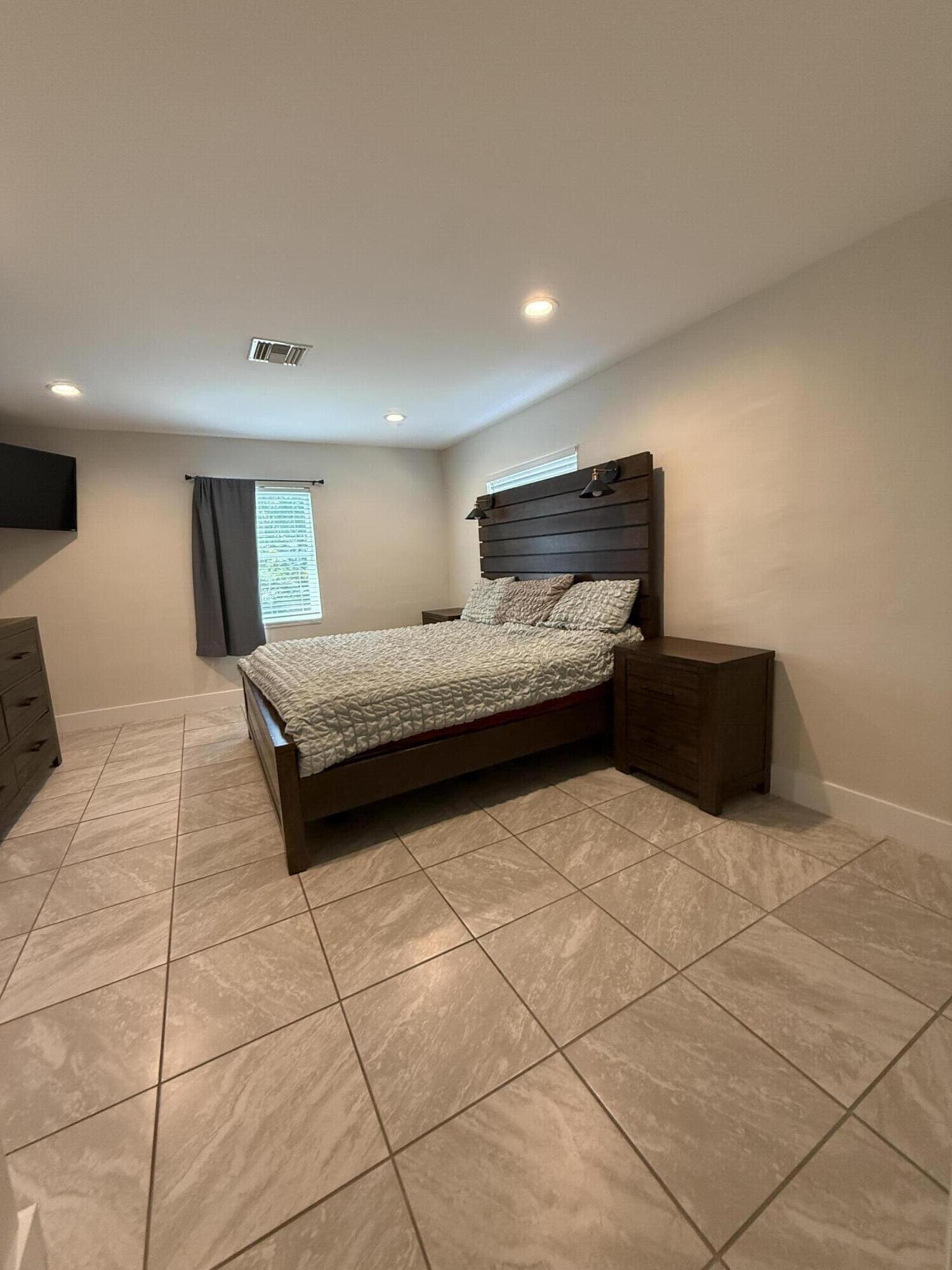 2875 58th Court Property Photo 15
