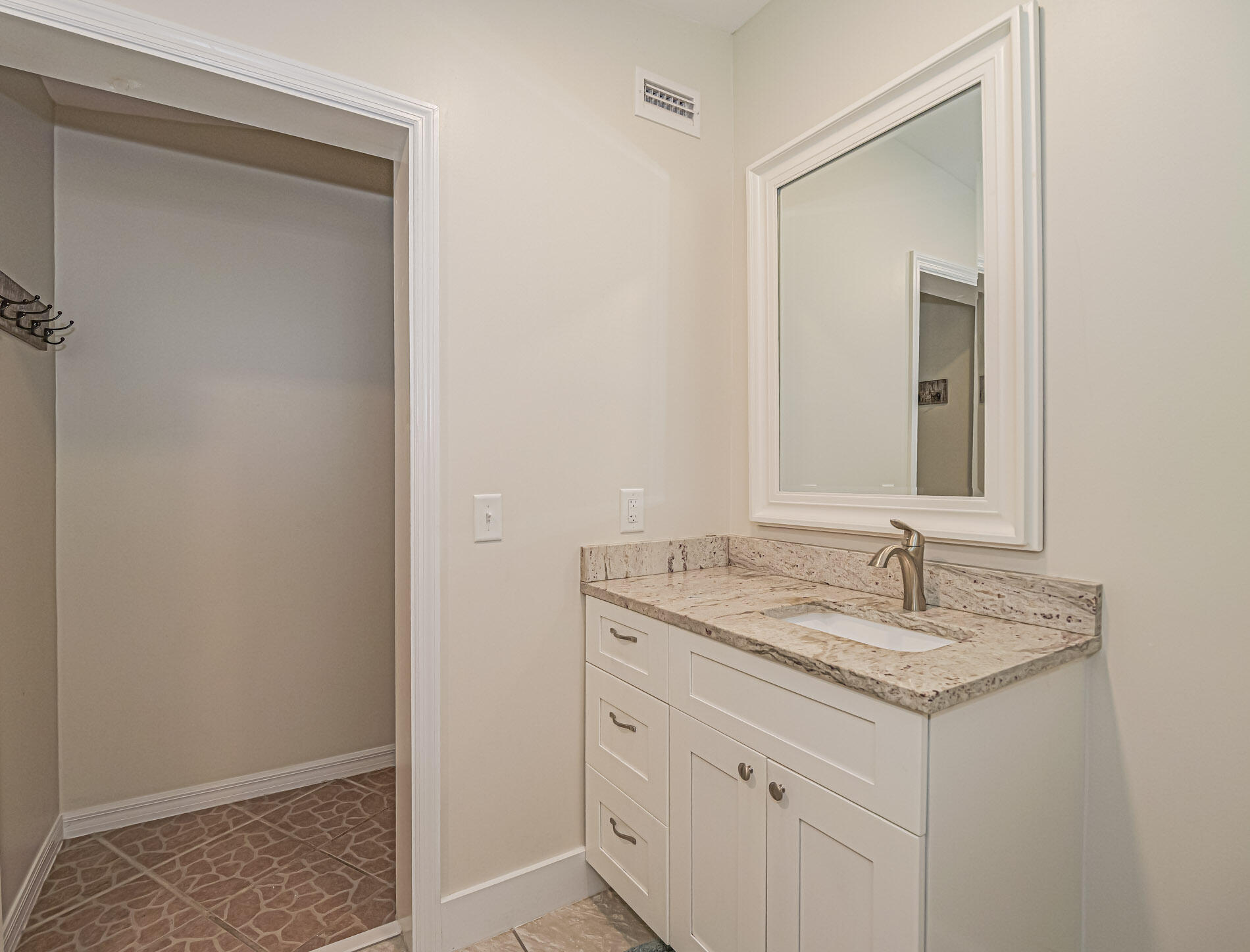 2875 58th Court Property Photo 23