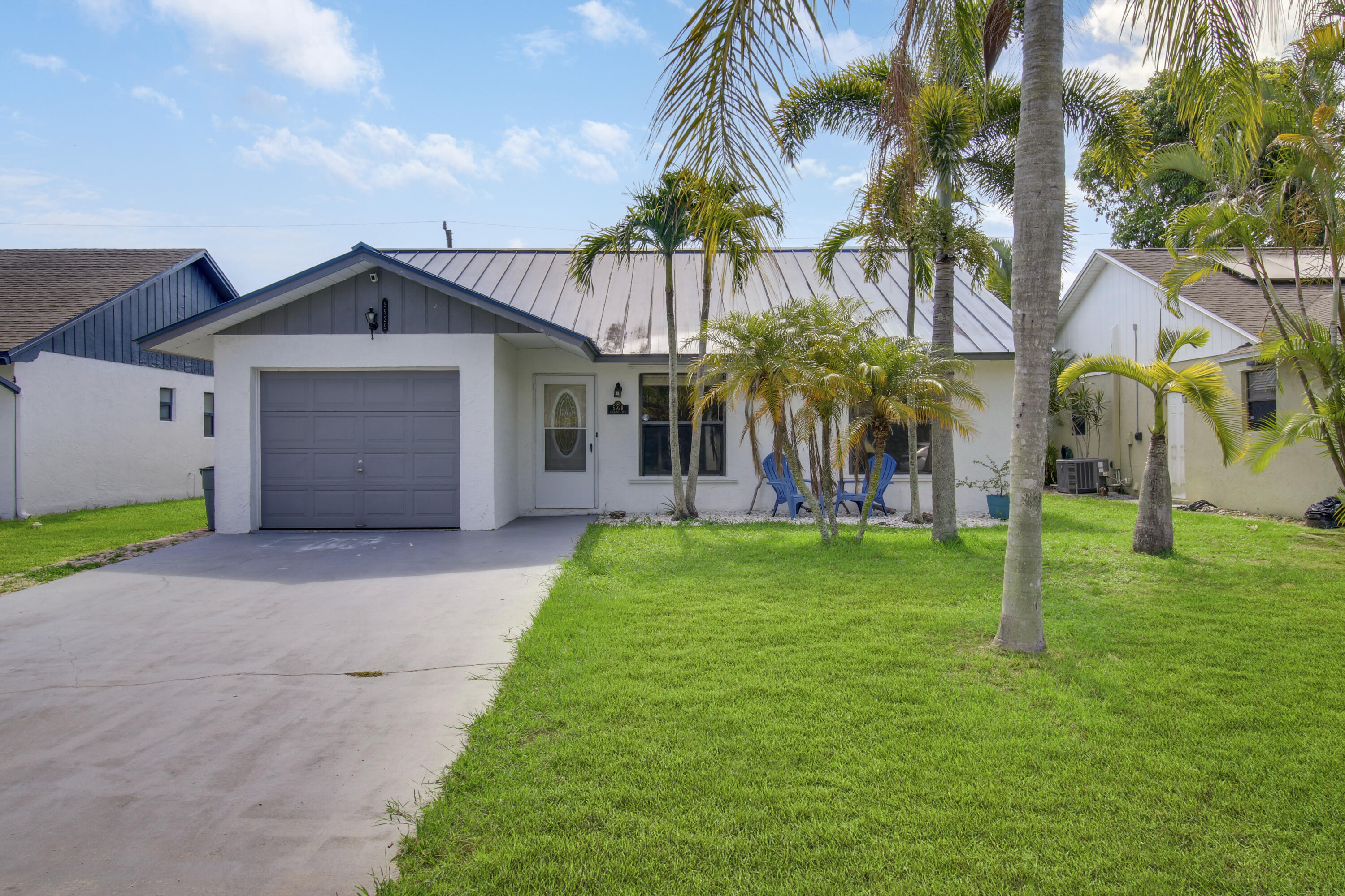 5929 Se Collins Avenue Property Photo 3
