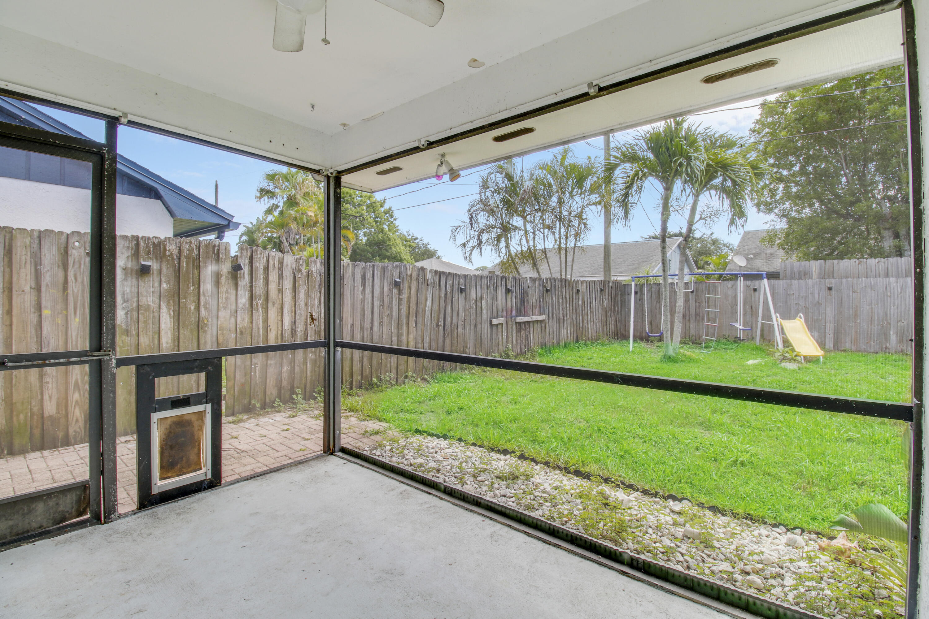 5929 Se Collins Avenue Property Photo 26