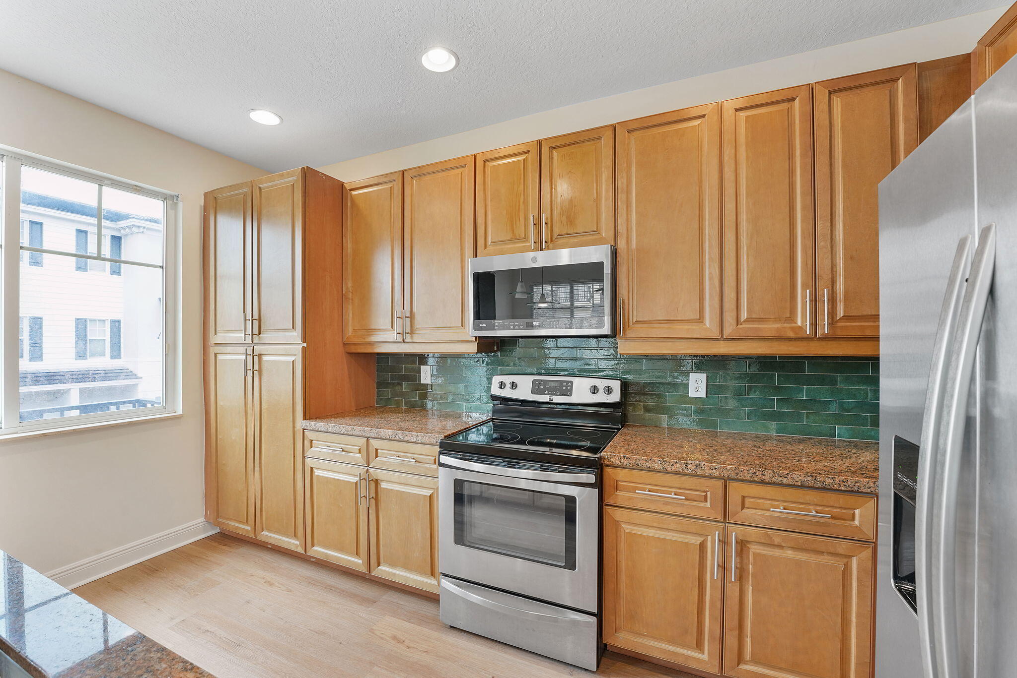 560 Nw 39th Circle 560 Property Photo 13