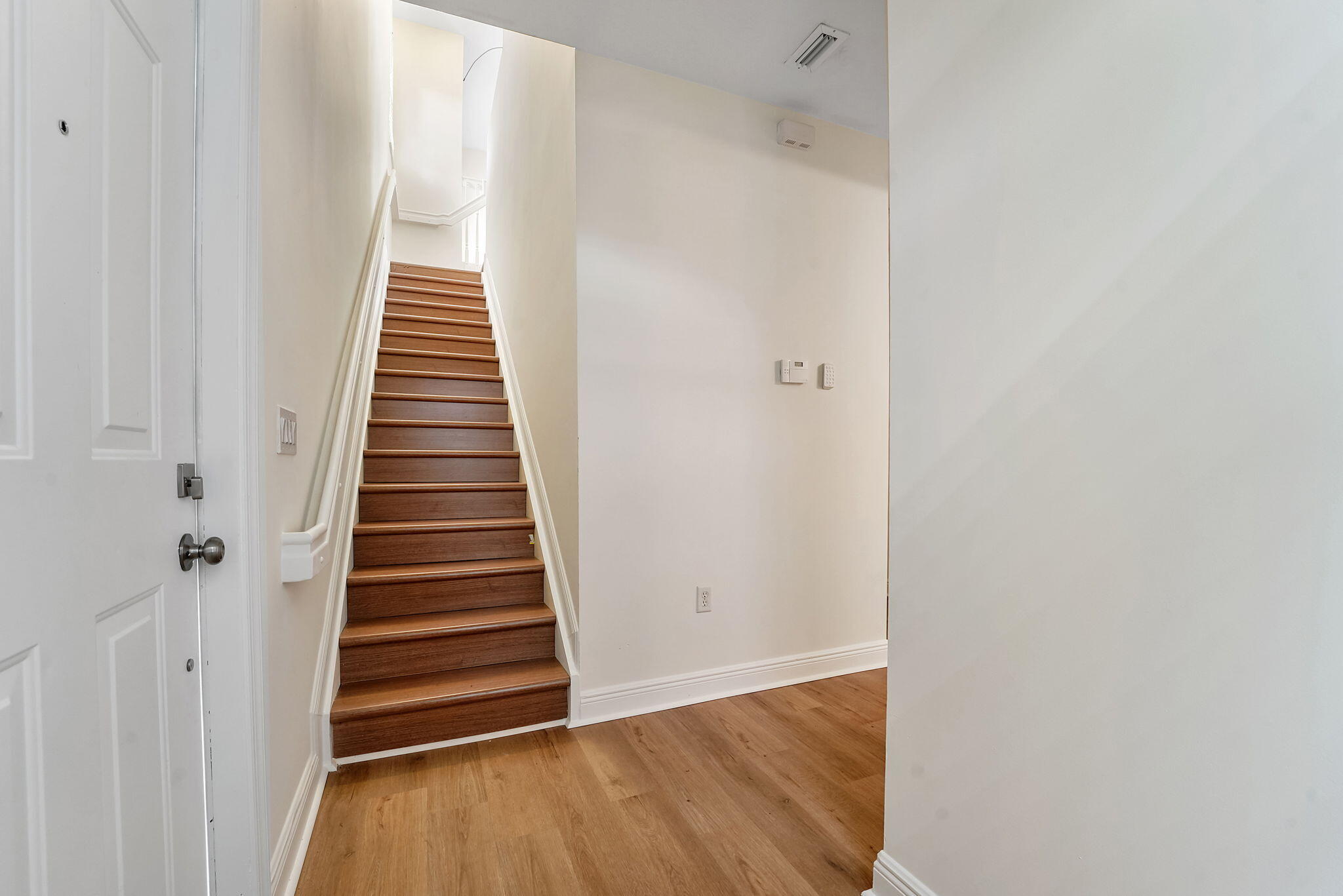 560 Nw 39th Circle 560 Property Photo 16