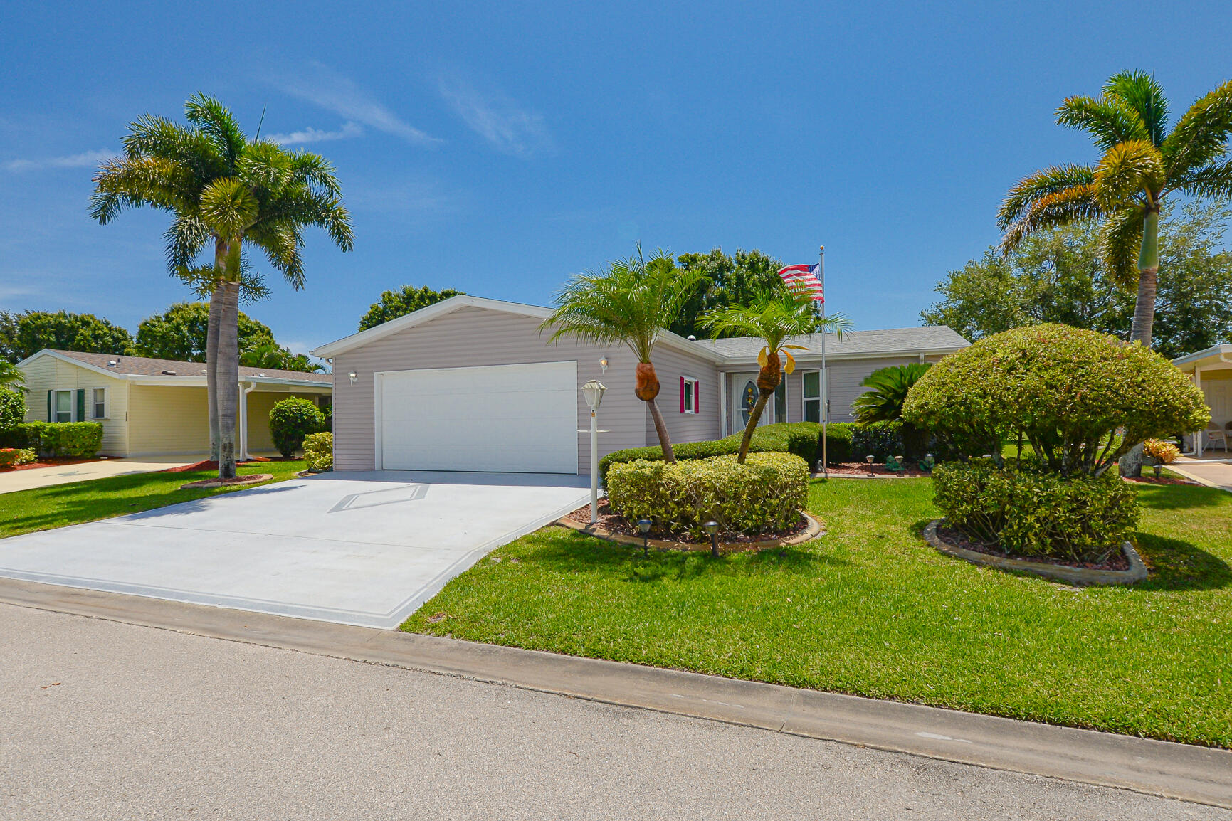 3225 Scarlet Tanager Court Property Photo 3