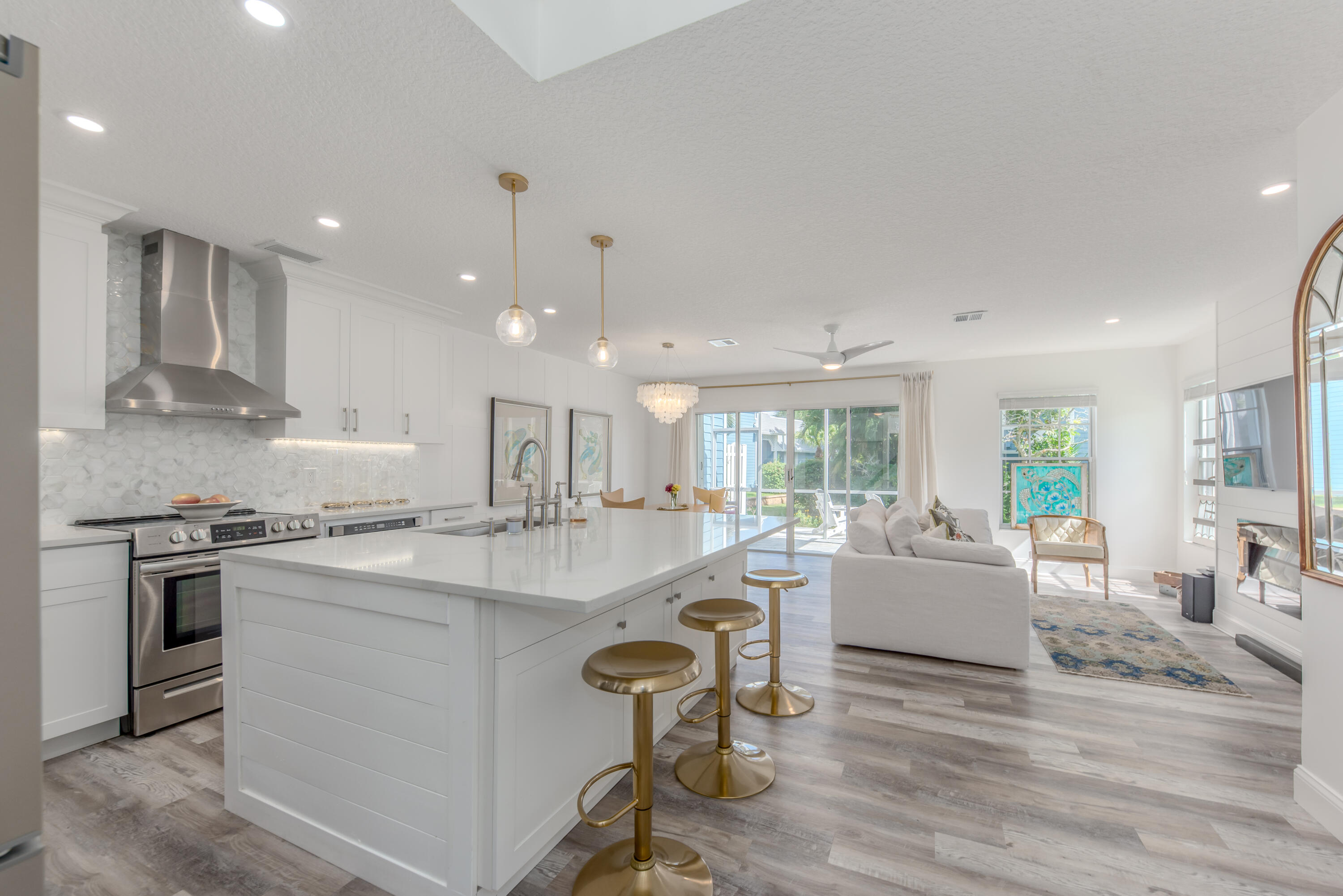 1221 Ocean Dunes Circle Property Photo 1