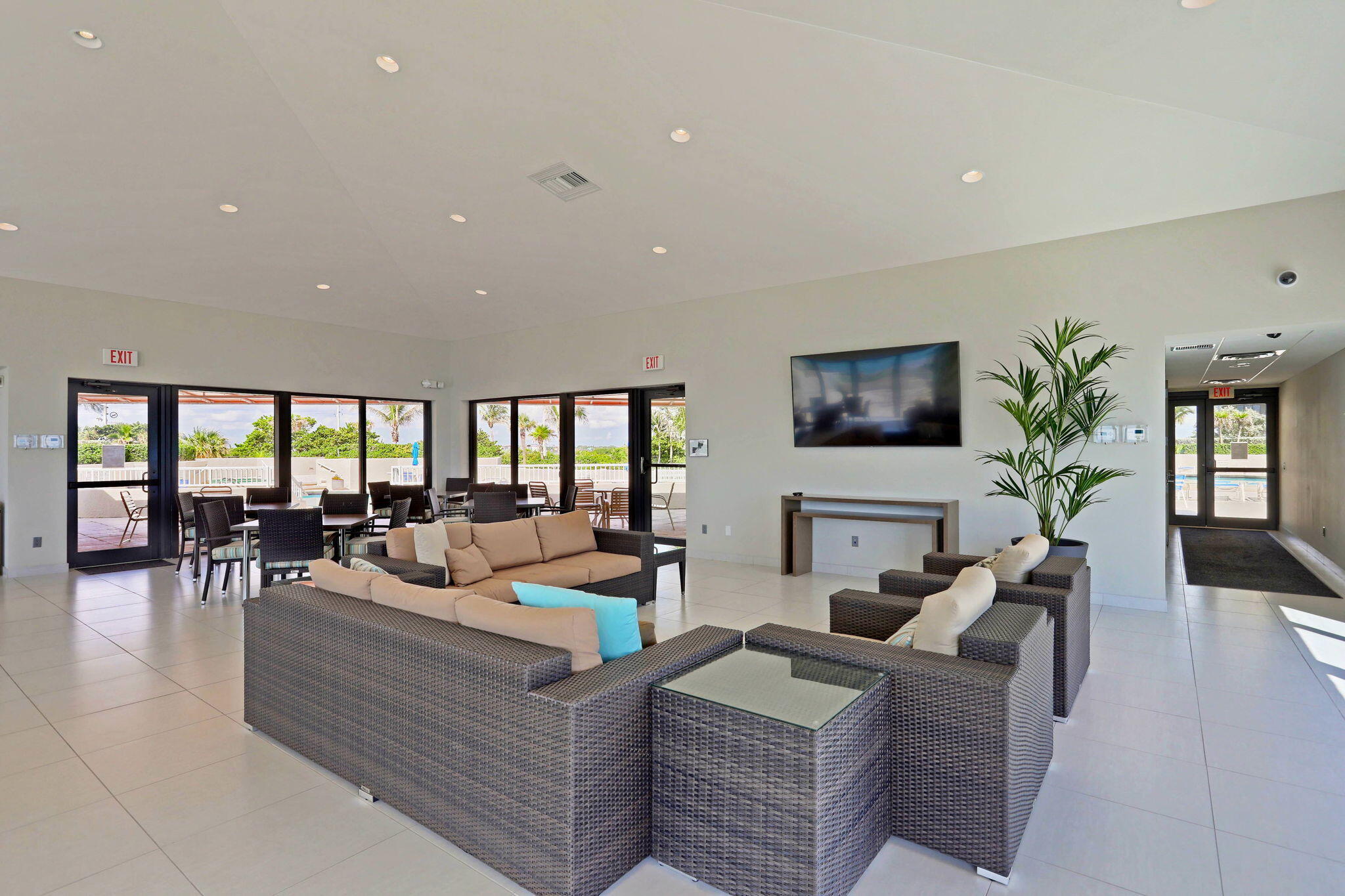 5510 N Ocean Drive 2d Property Photo 41