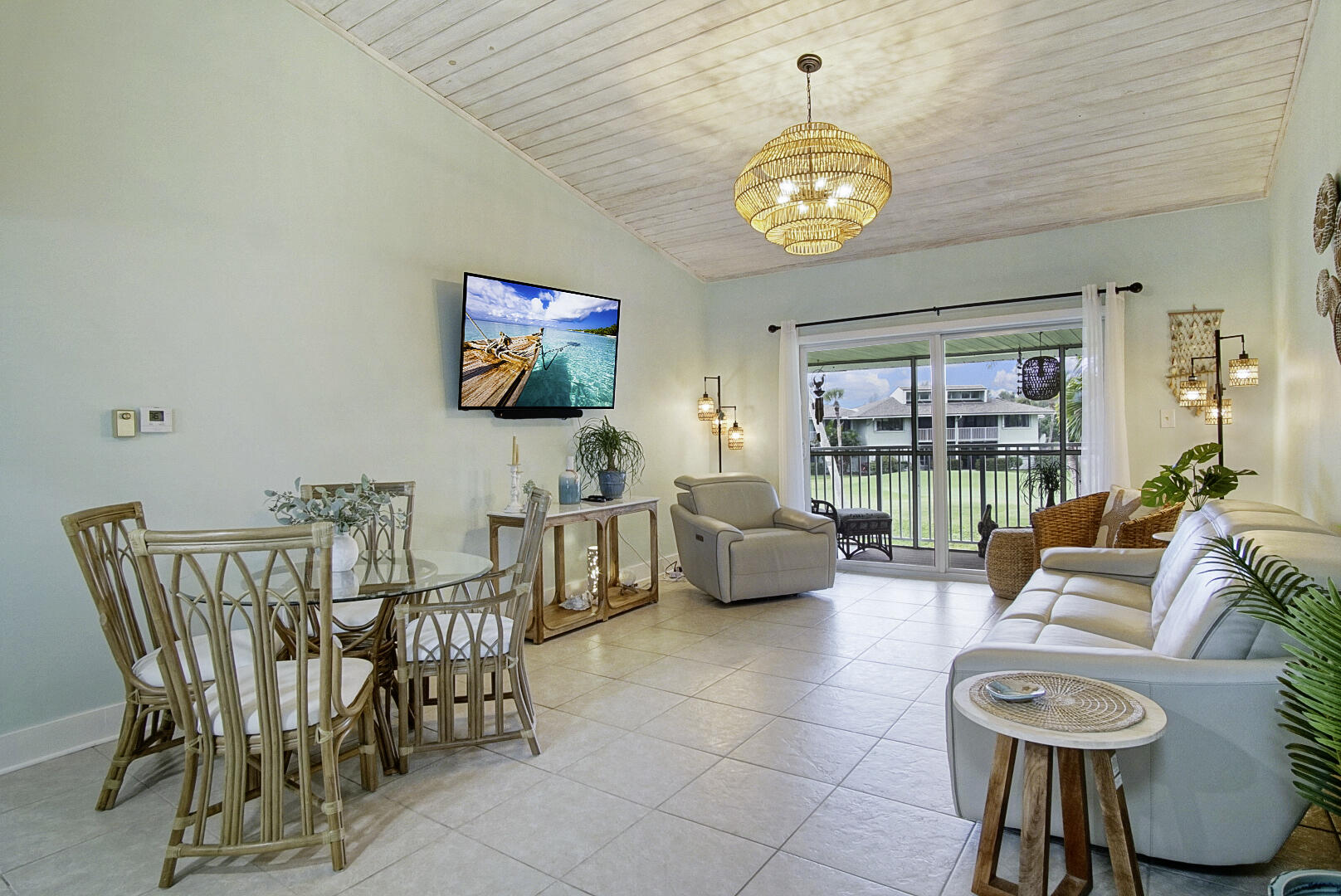 2400 S Ocean Drive 821 Property Photo 2