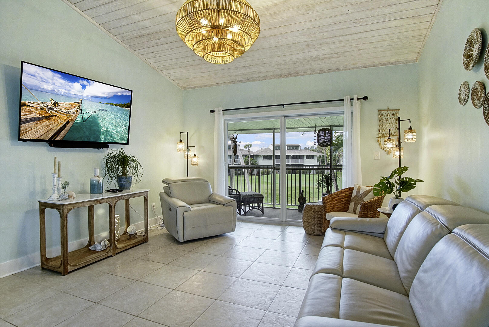 2400 S Ocean Drive 821 Property Photo 3