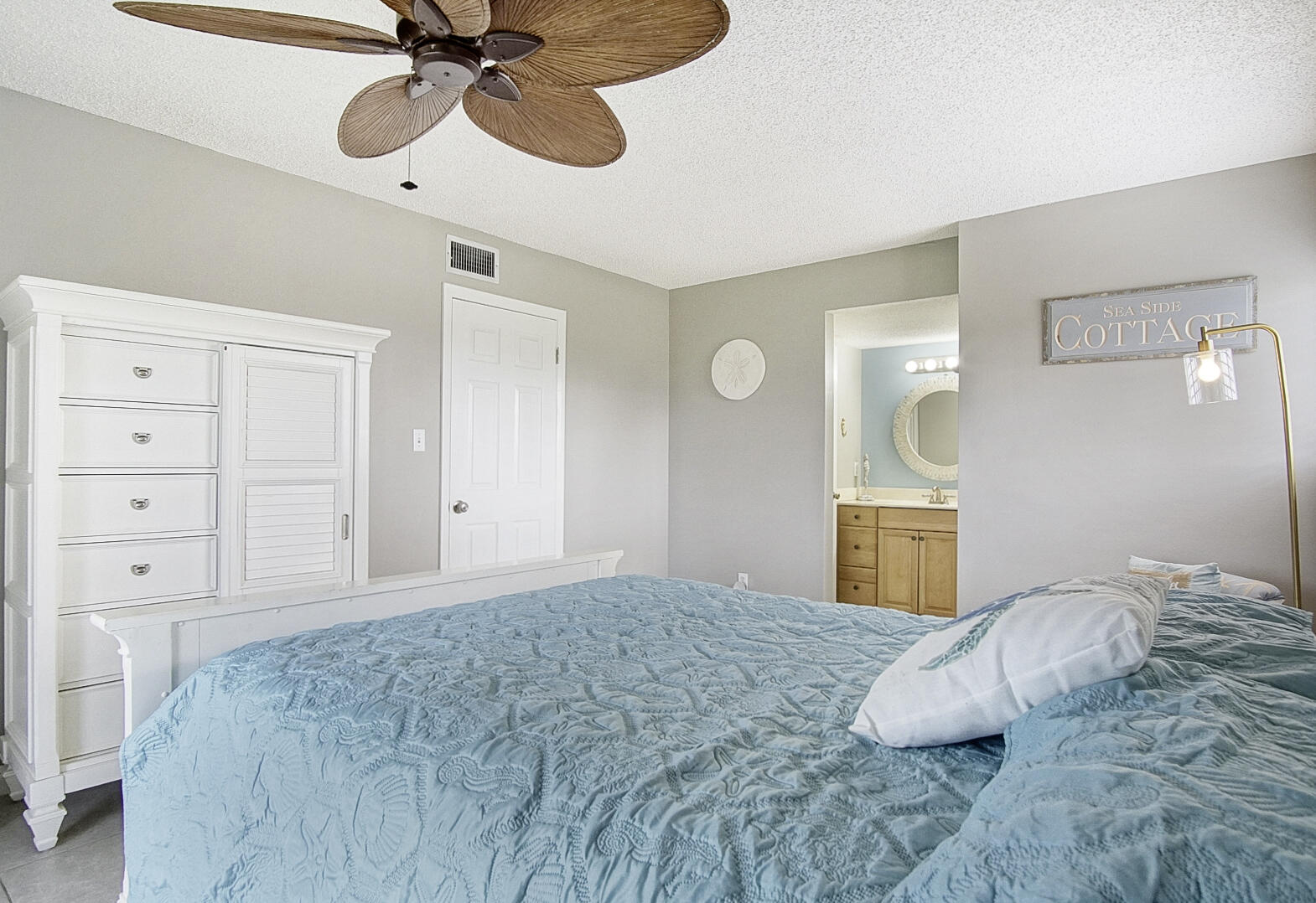 2400 S Ocean Drive 821 Property Photo 14