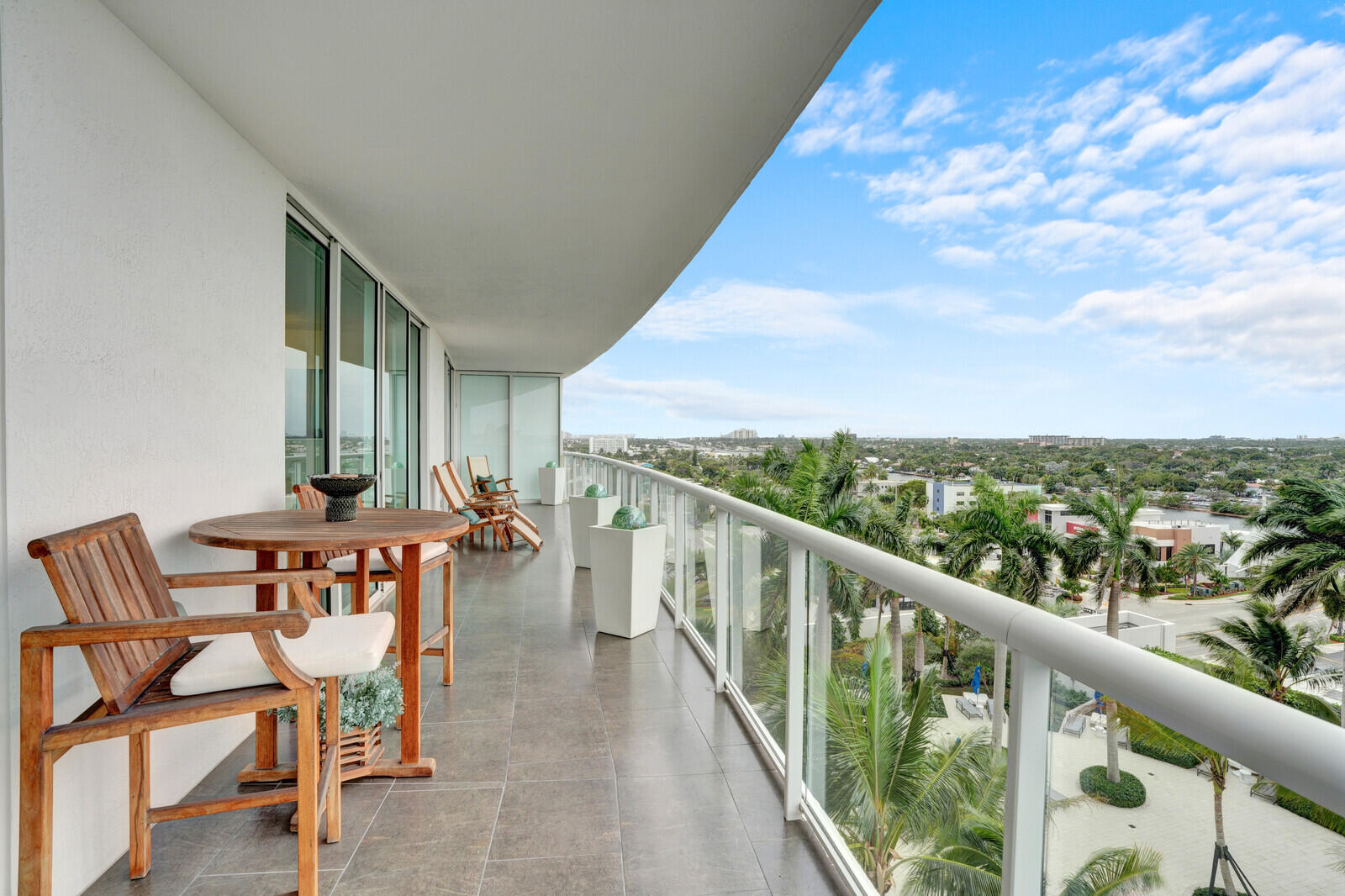 1 N Ocean Boulevard 812 Property Photo 17