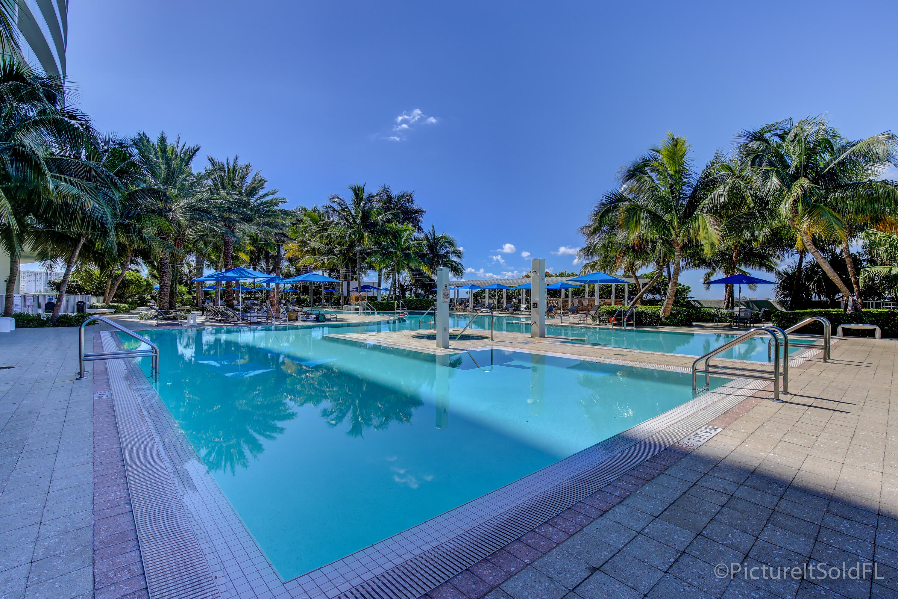 1 N Ocean Boulevard 812 Property Photo 33