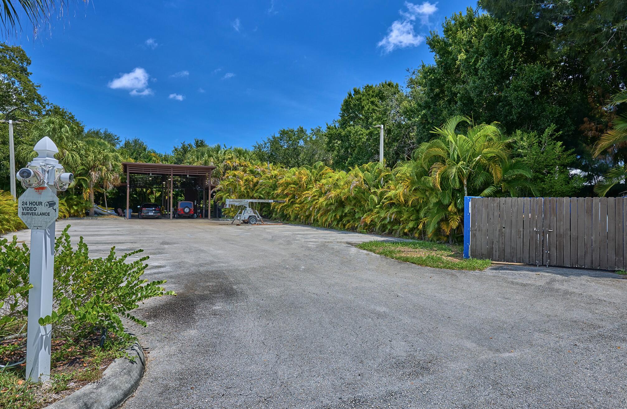 2155 Nw Federal Highway Property Photo 6