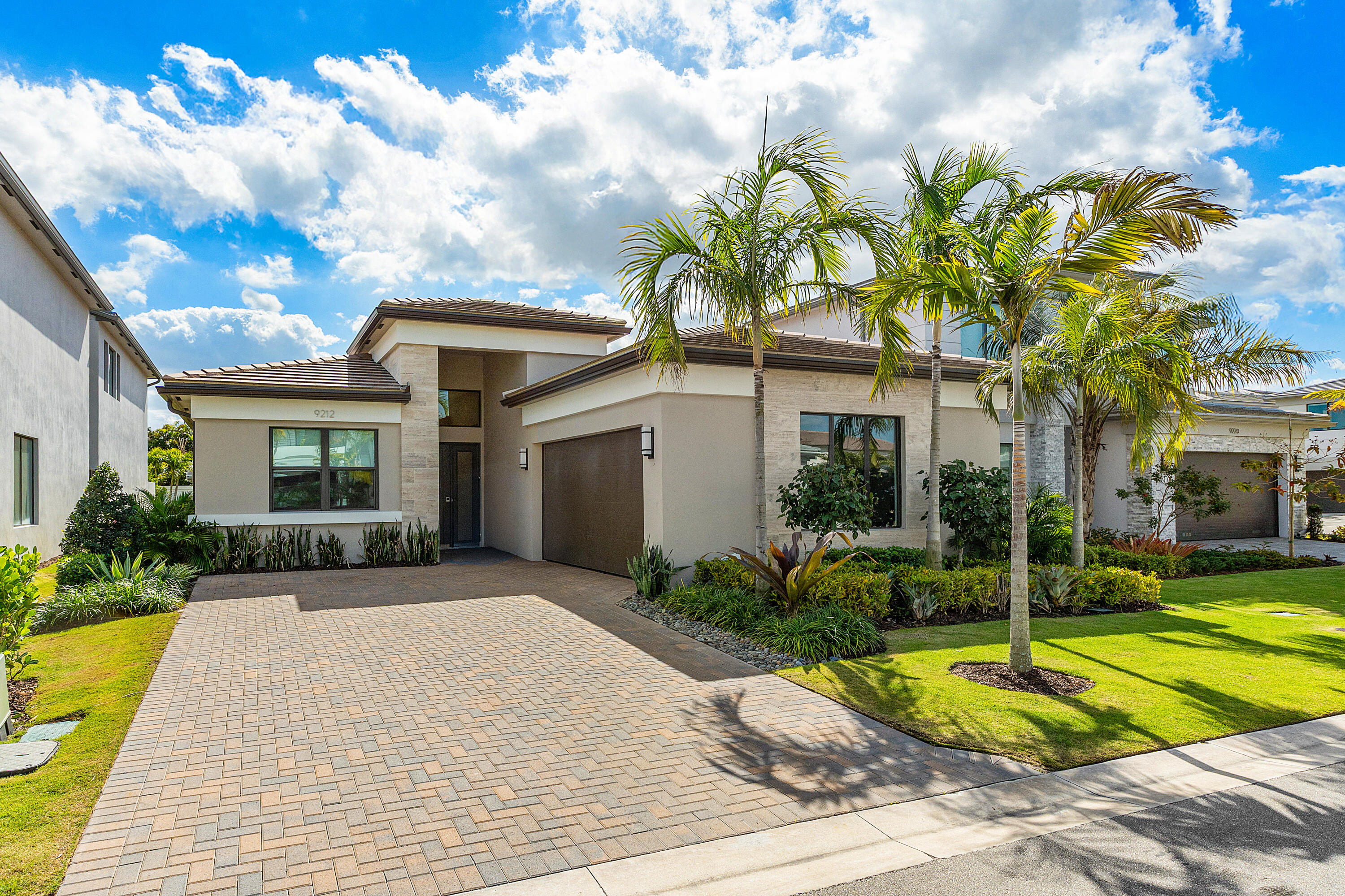 9212 Silver Marsh Lane Property Photo 1