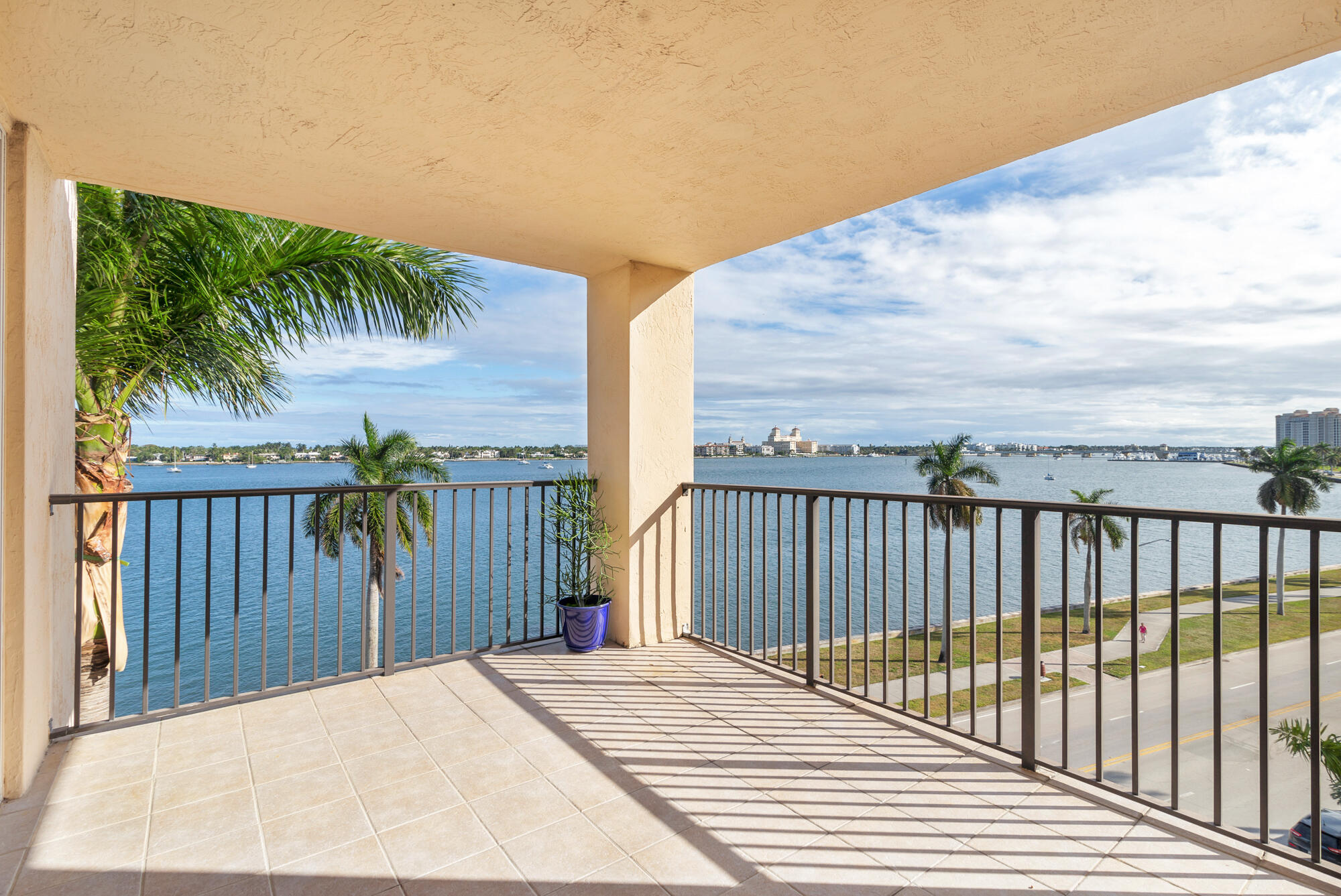 1801 N Flagler Drive 639 Property Photo 2