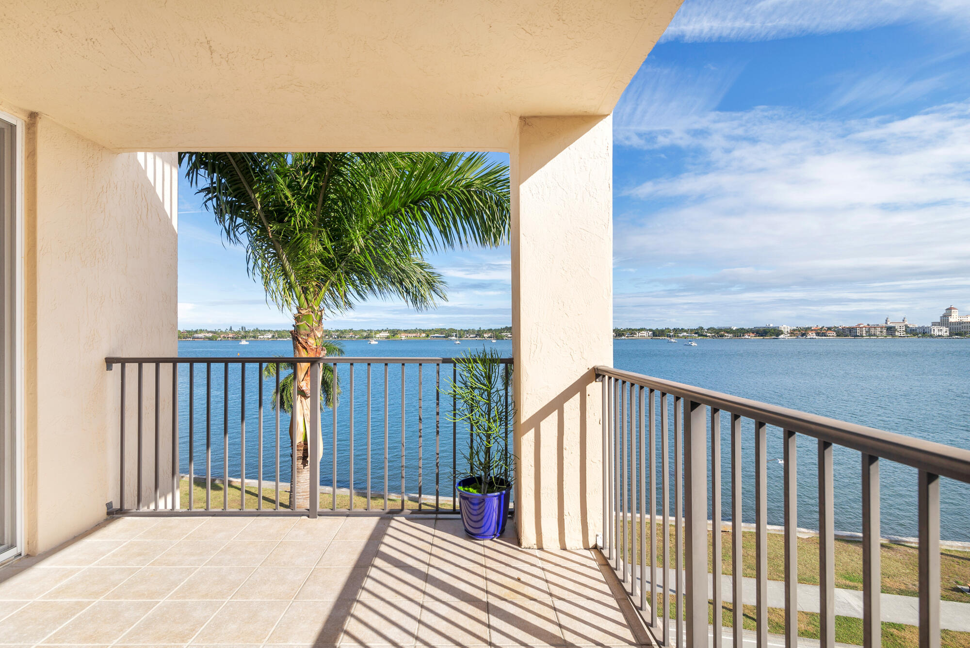 1801 N Flagler Drive 639 Property Photo 17