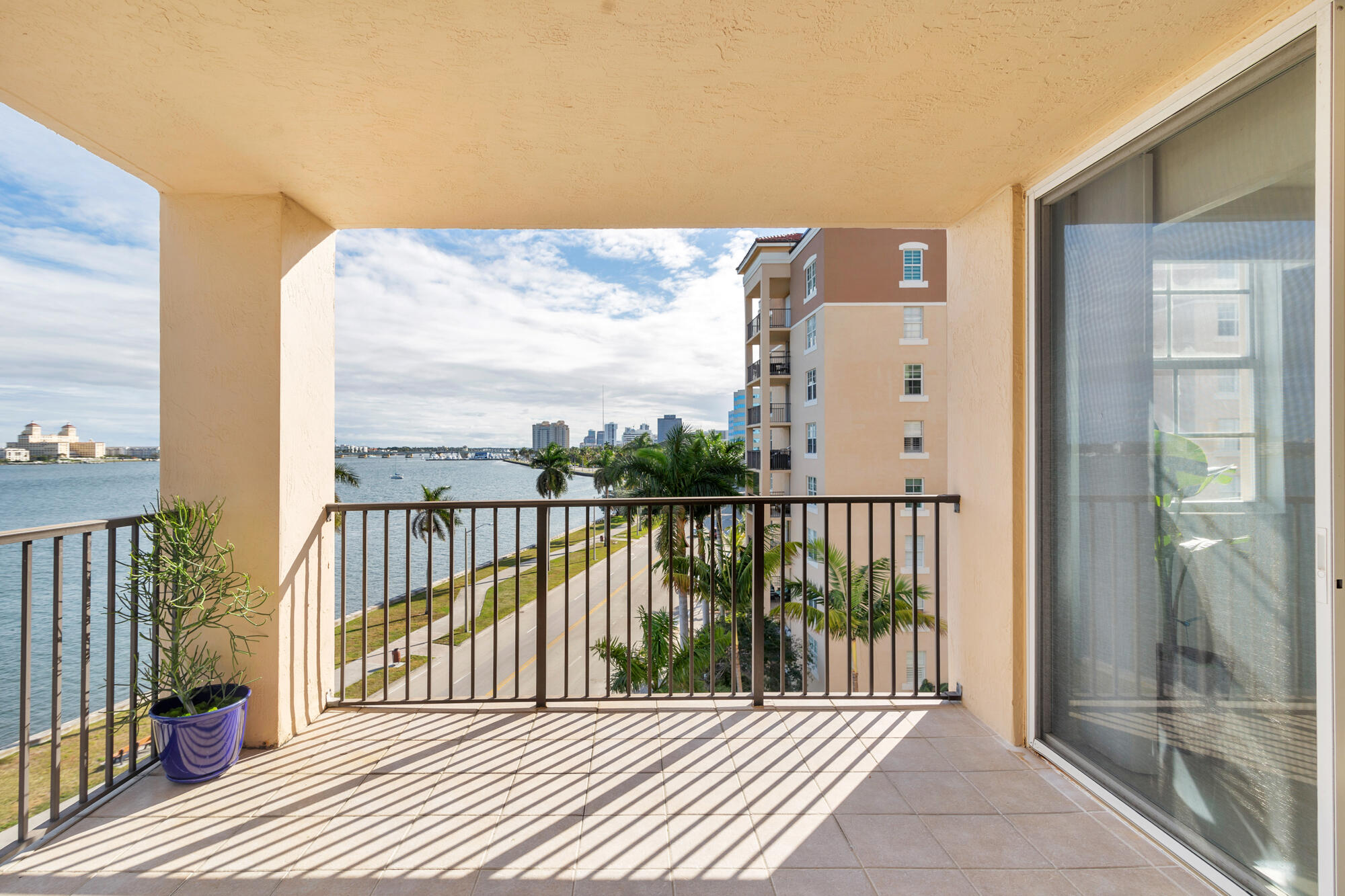 1801 N Flagler Drive 639 Property Photo 18