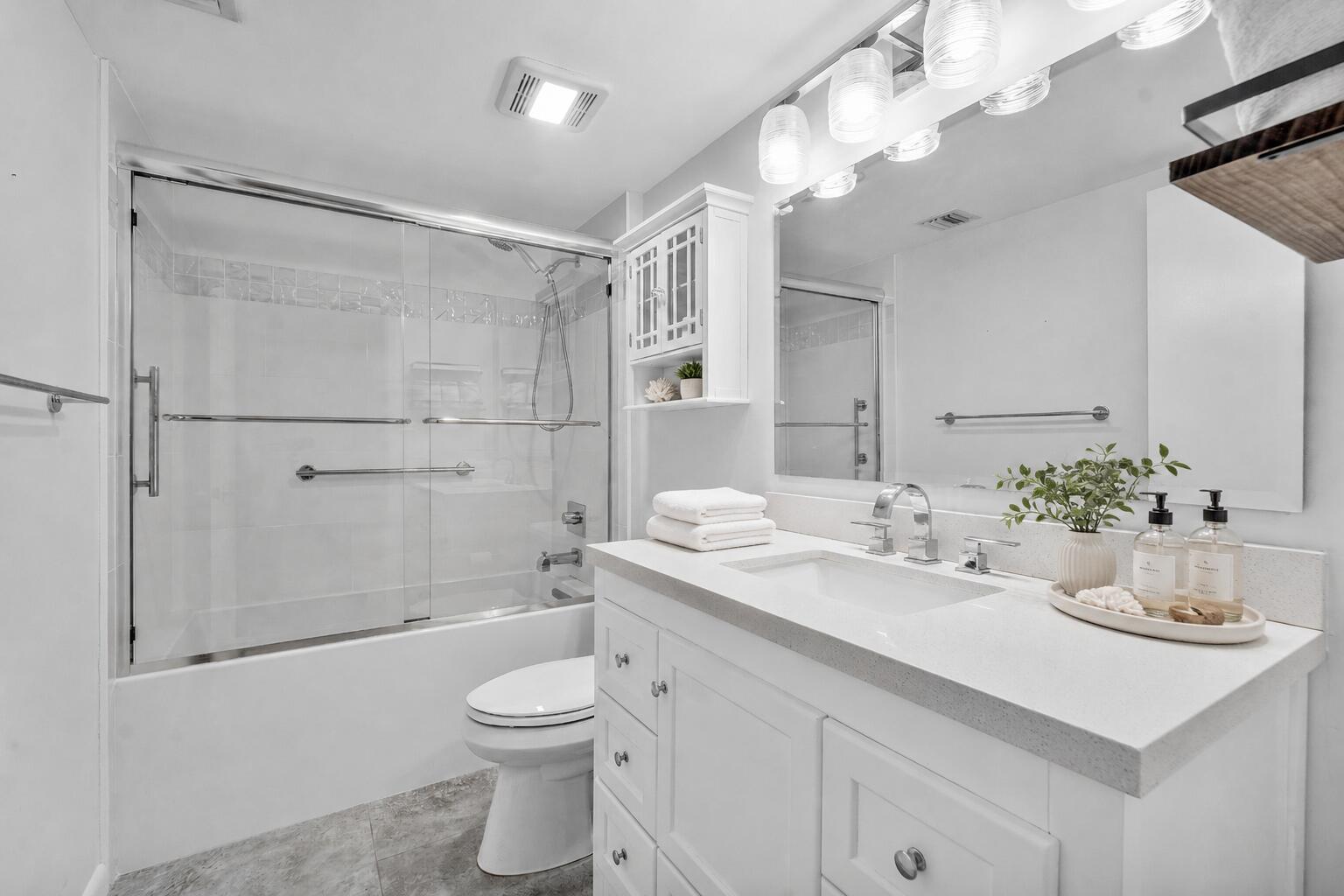 901 Seafarer Circle 403 Property Photo 15