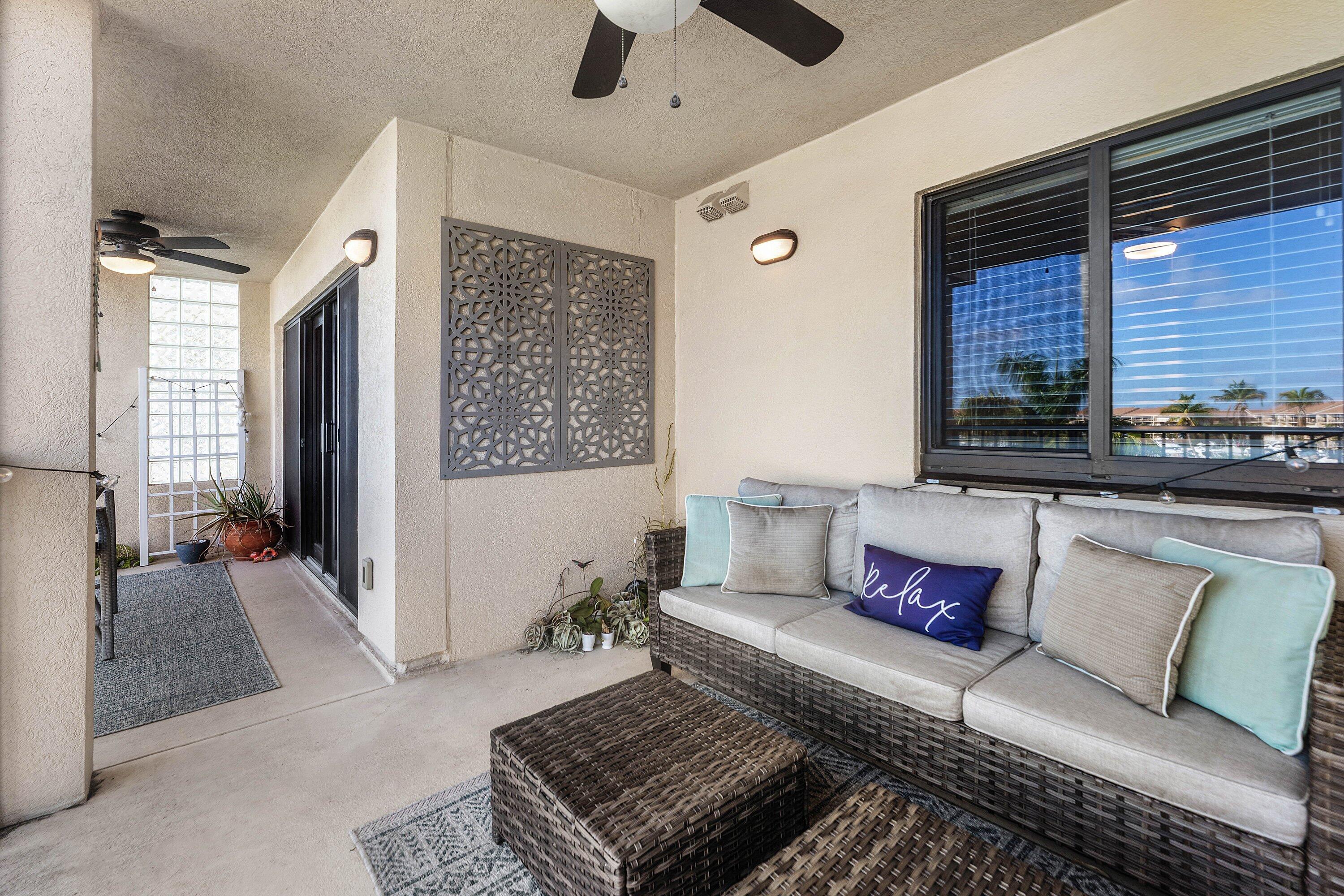 901 Seafarer Circle 403 Property Photo 16