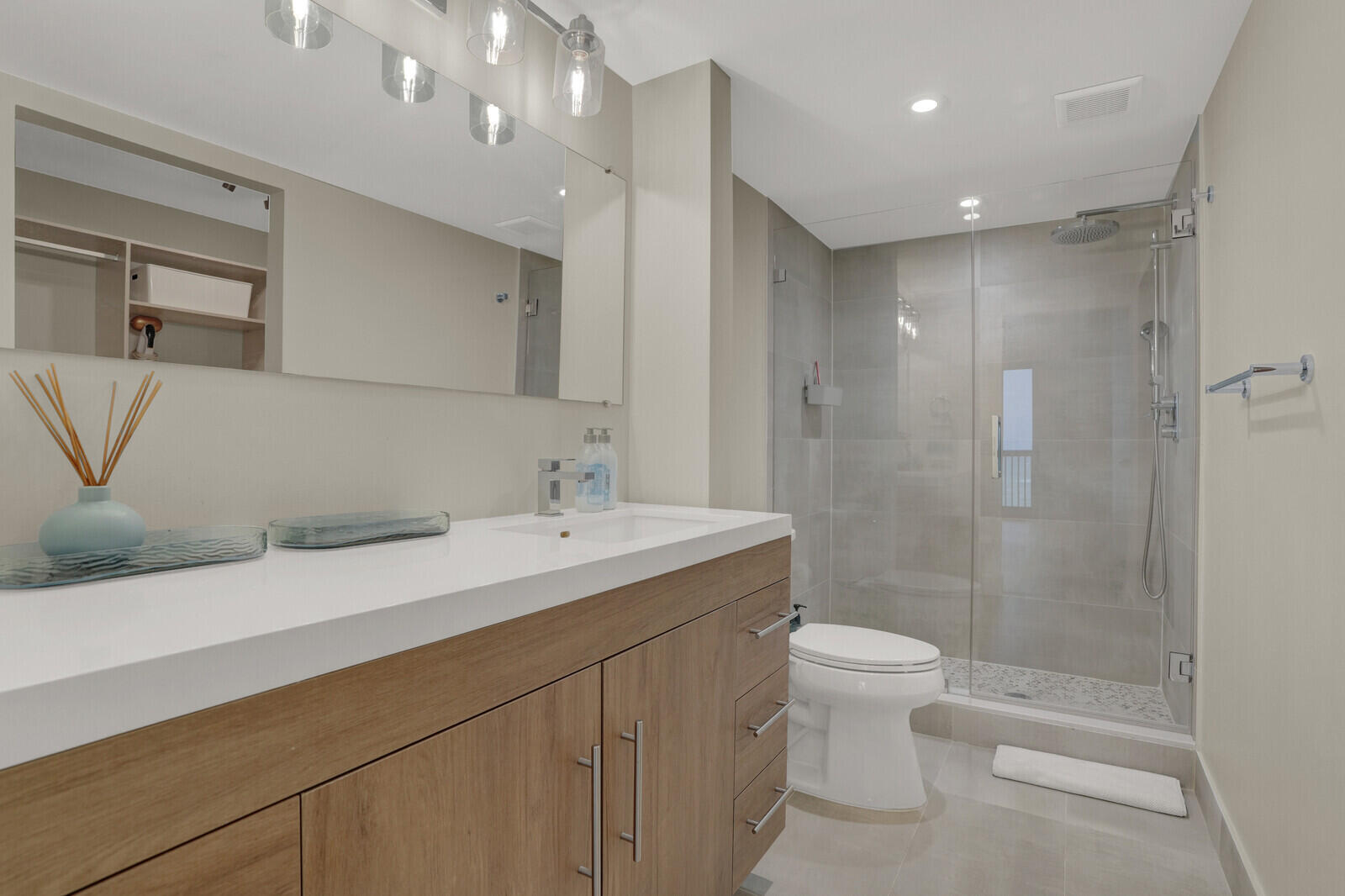 1361 S Ocean Boulevard Phb9 Property Photo 24