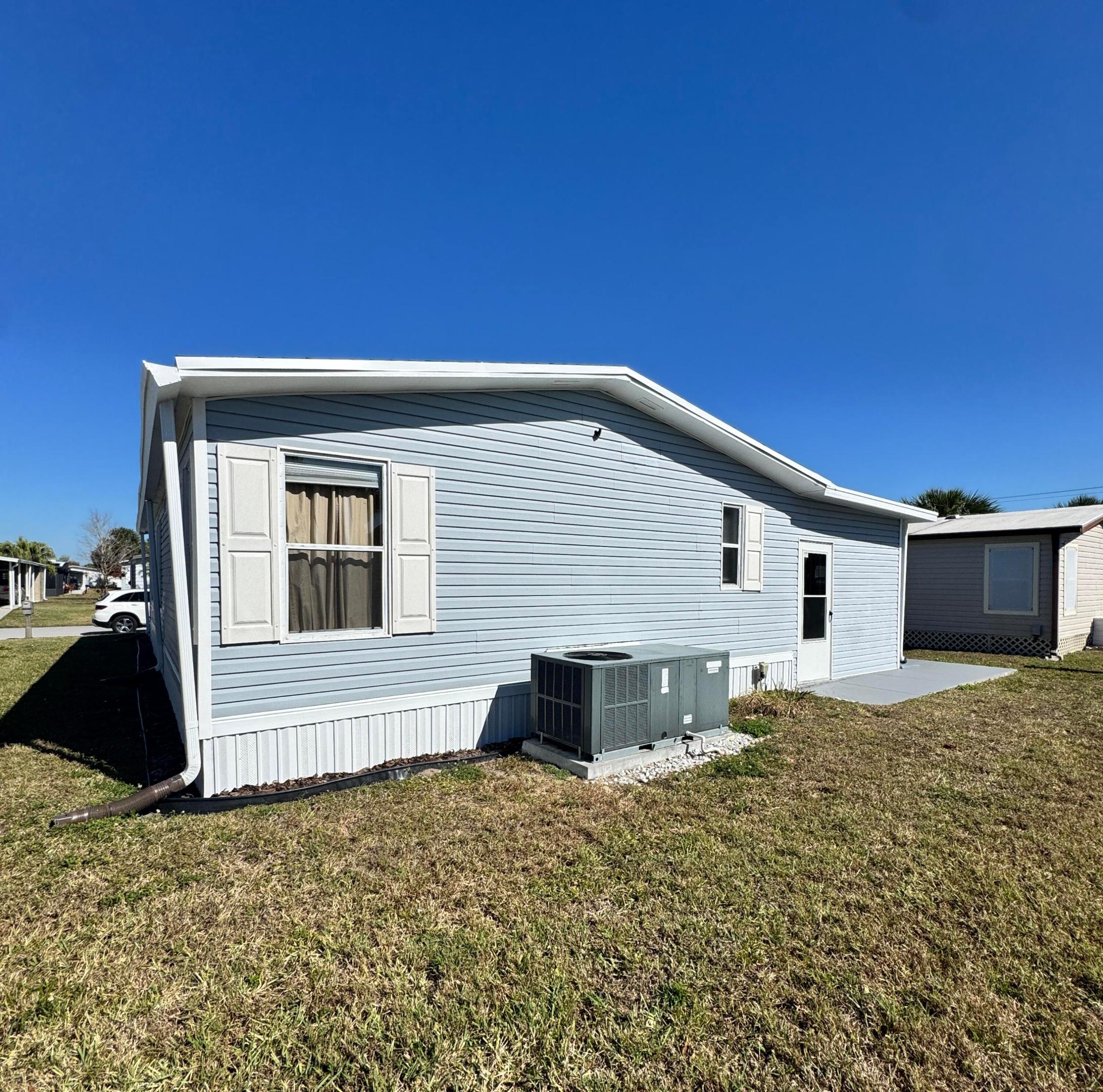 13953 Adelfa Avenue Property Photo 7