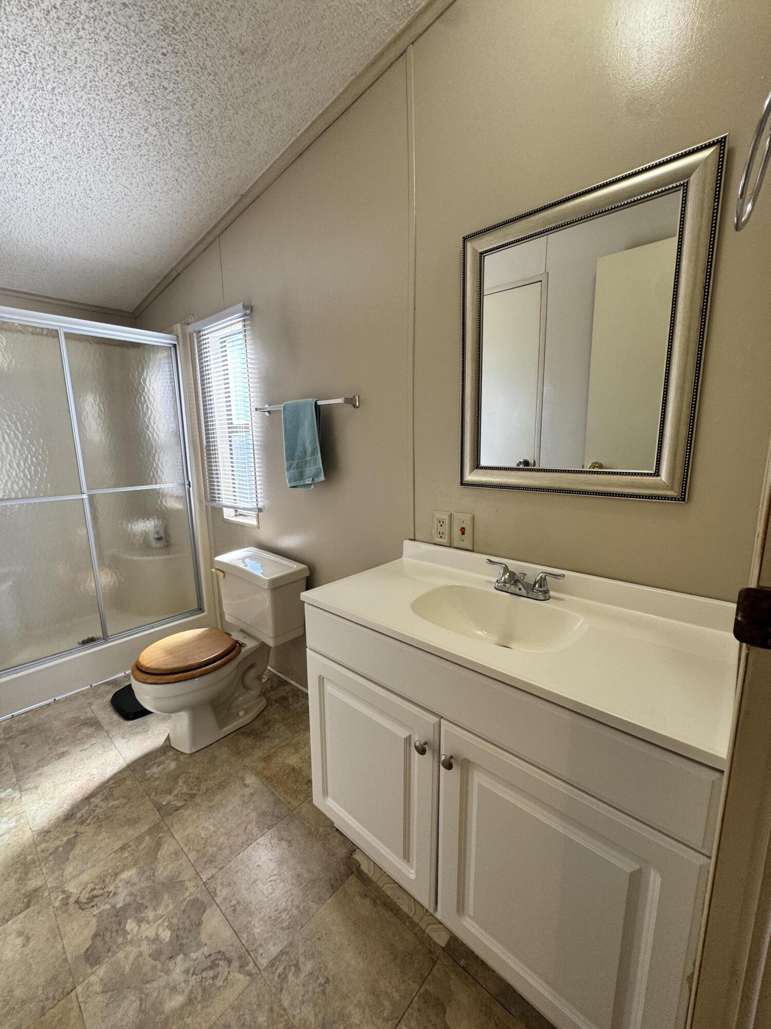 13953 Adelfa Avenue Property Photo 25