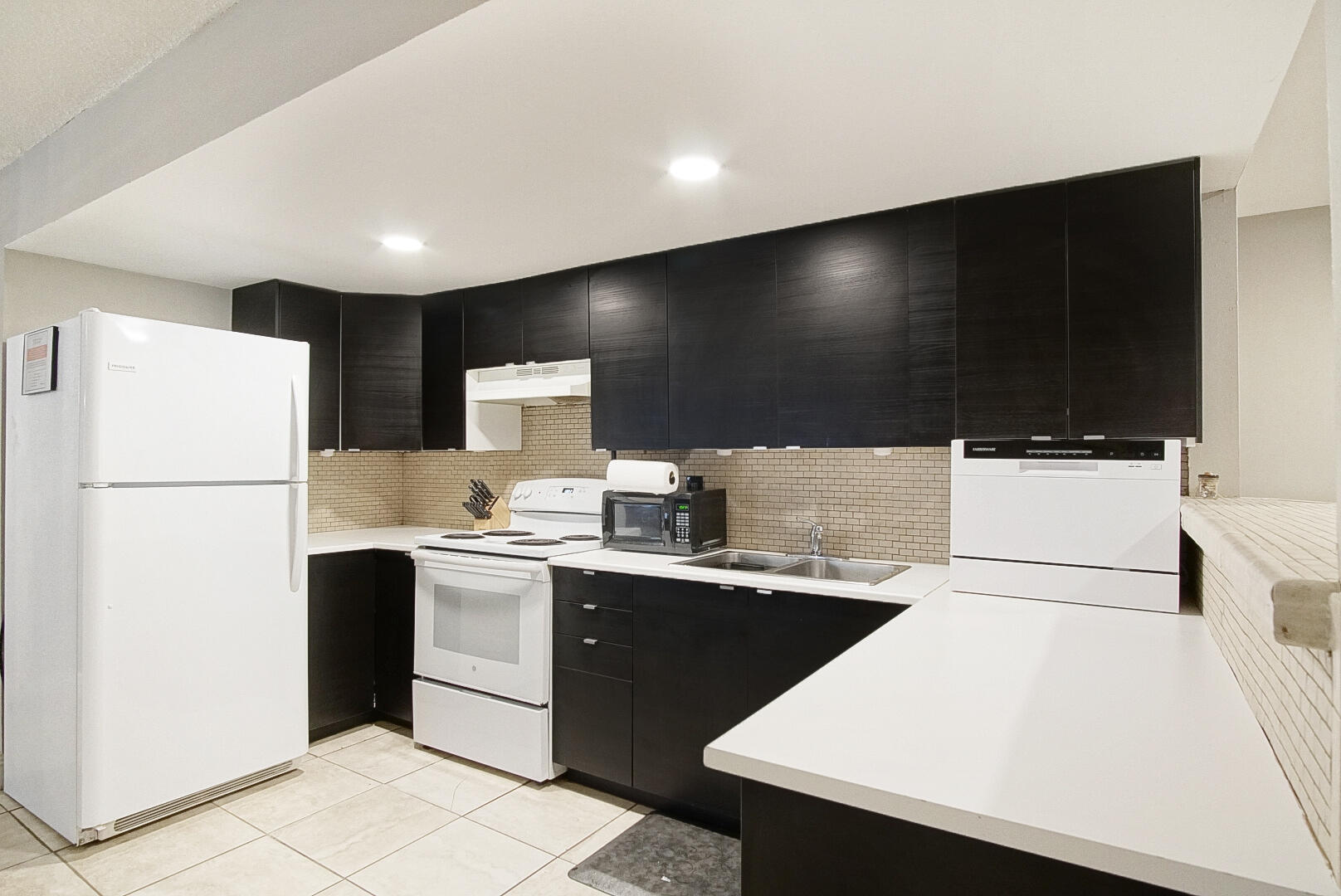 1002 Avenue E E Property Photo 9