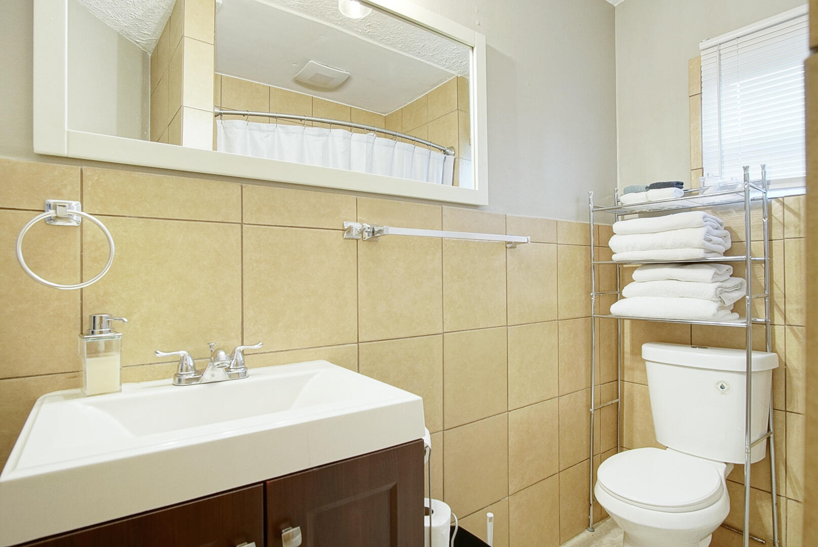 1002 Avenue E E Property Photo 17