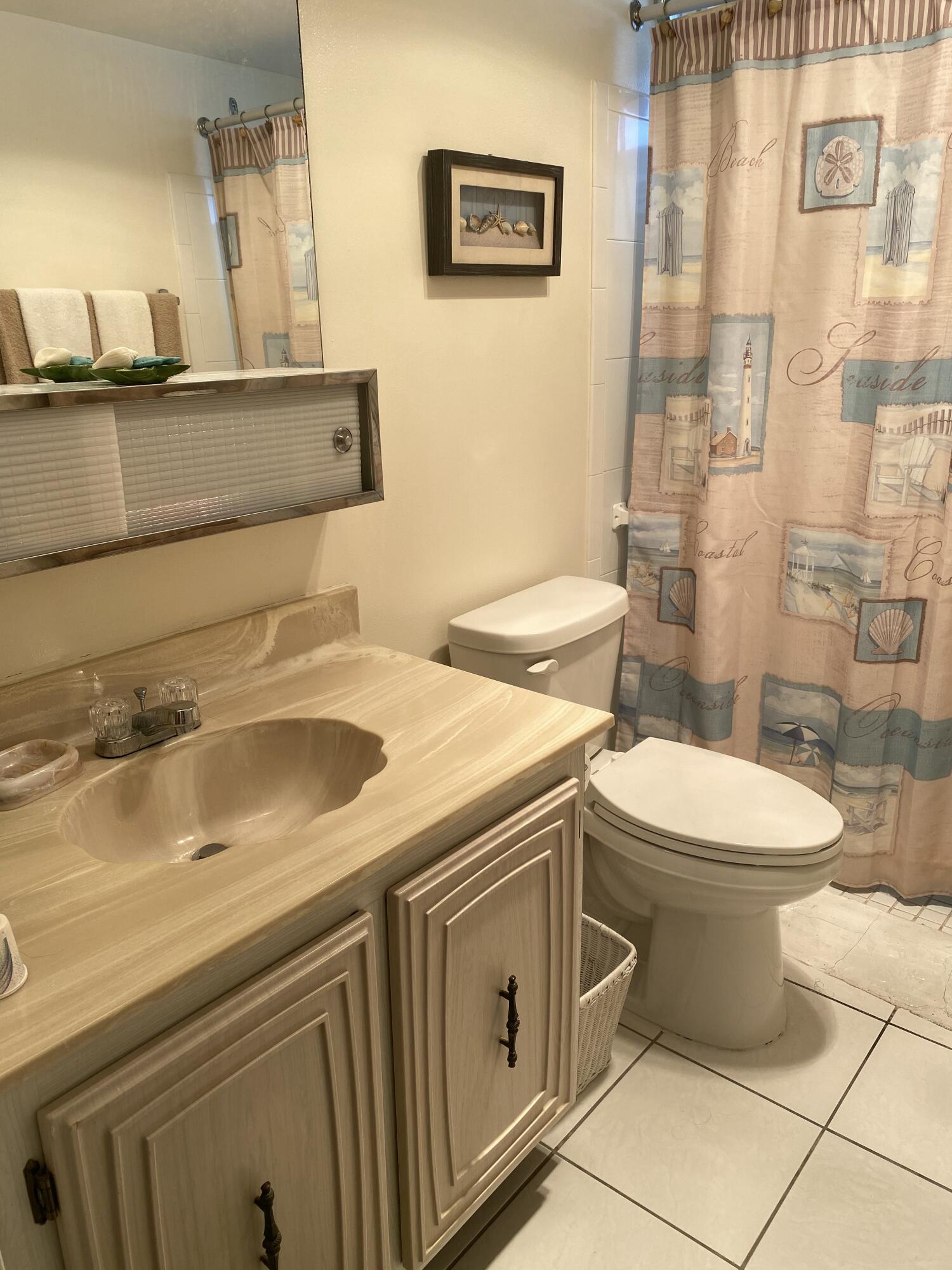 725 Lori Drive 106 Property Photo 8