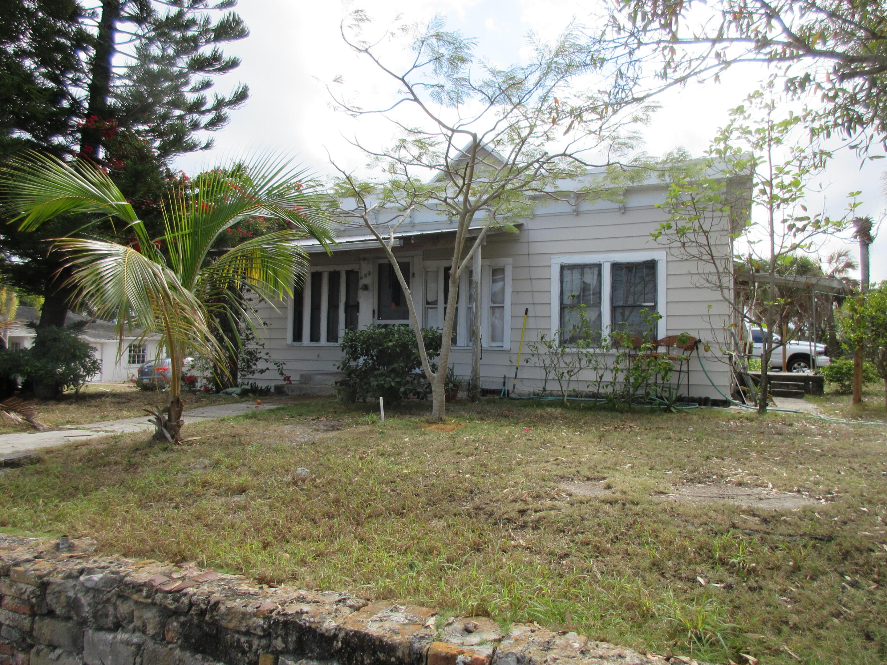 603 Avenue Avenue E Property Photo 1