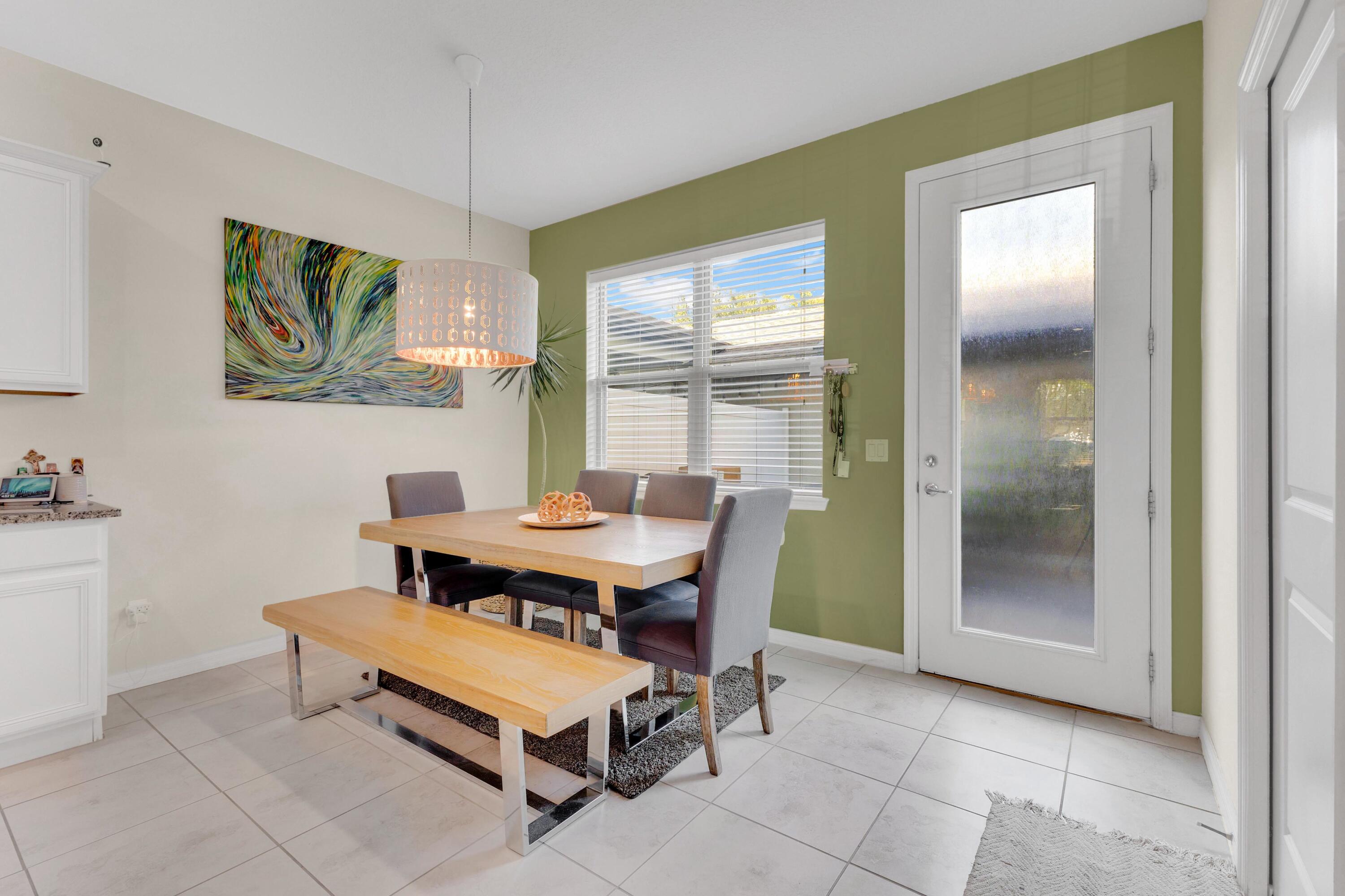 5120 Caspian Street Property Photo 6