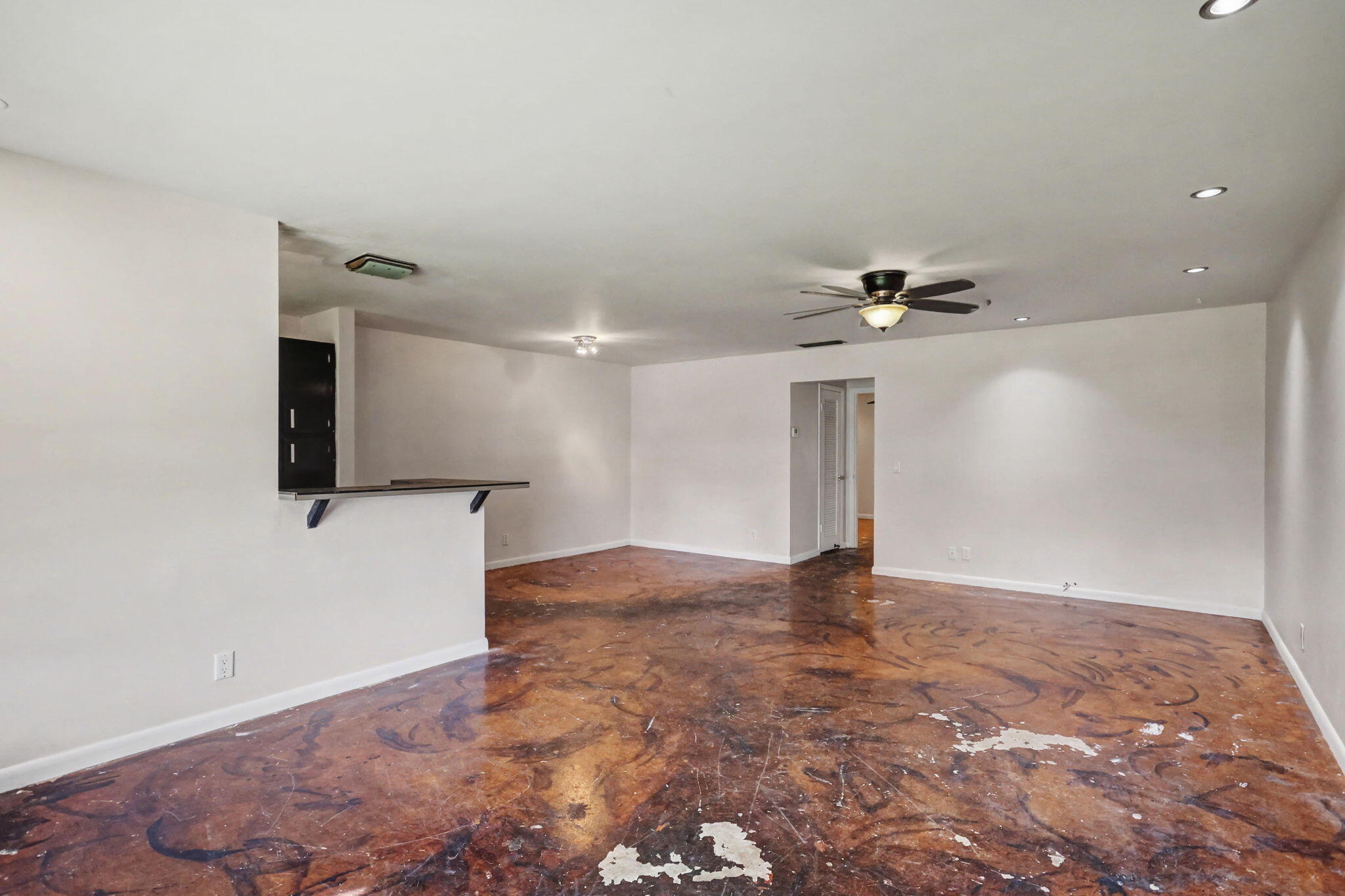 275 South Boulevard C Property Photo 3