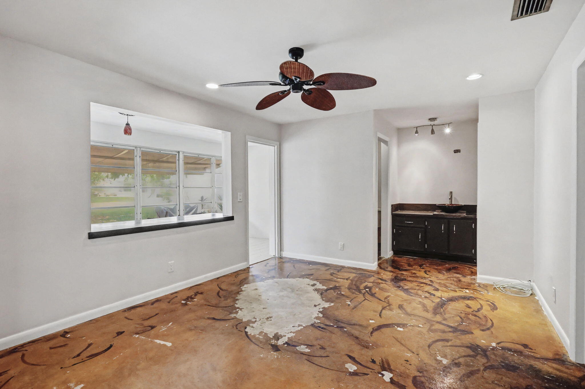 275 South Boulevard C Property Photo 10
