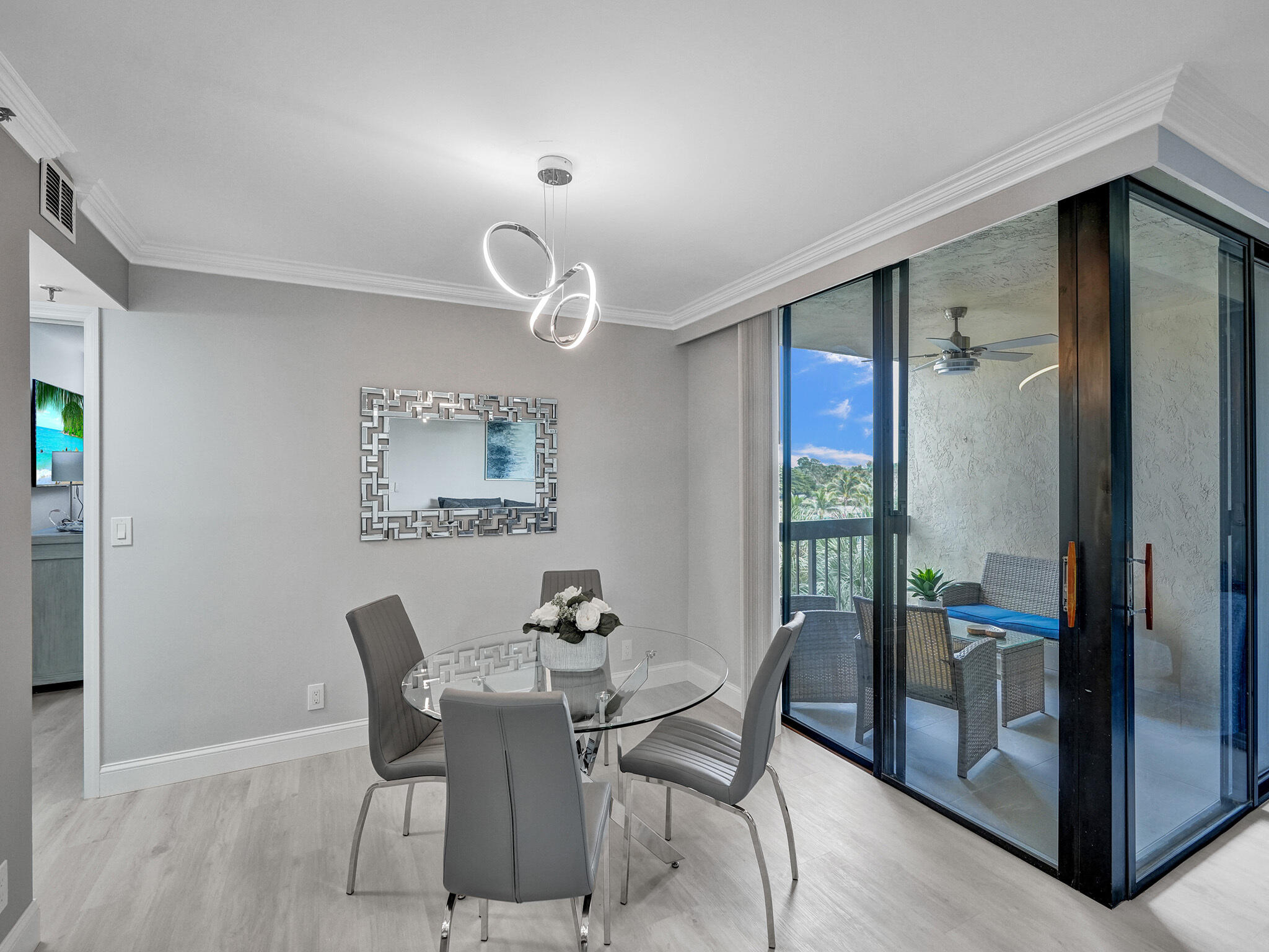 955 Egret Circle 405 Property Photo 15