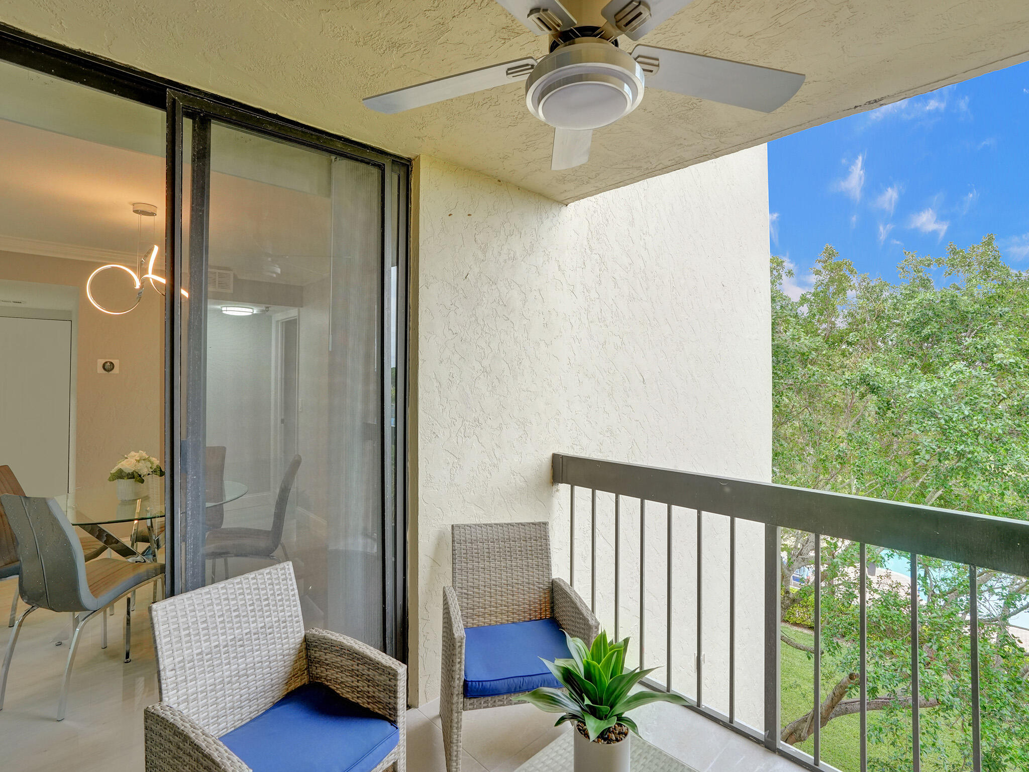 955 Egret Circle 405 Property Photo 37
