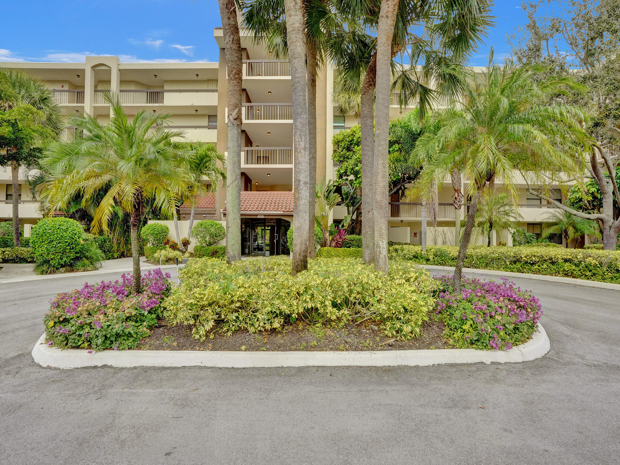 955 Egret Circle 405 Property Photo 45