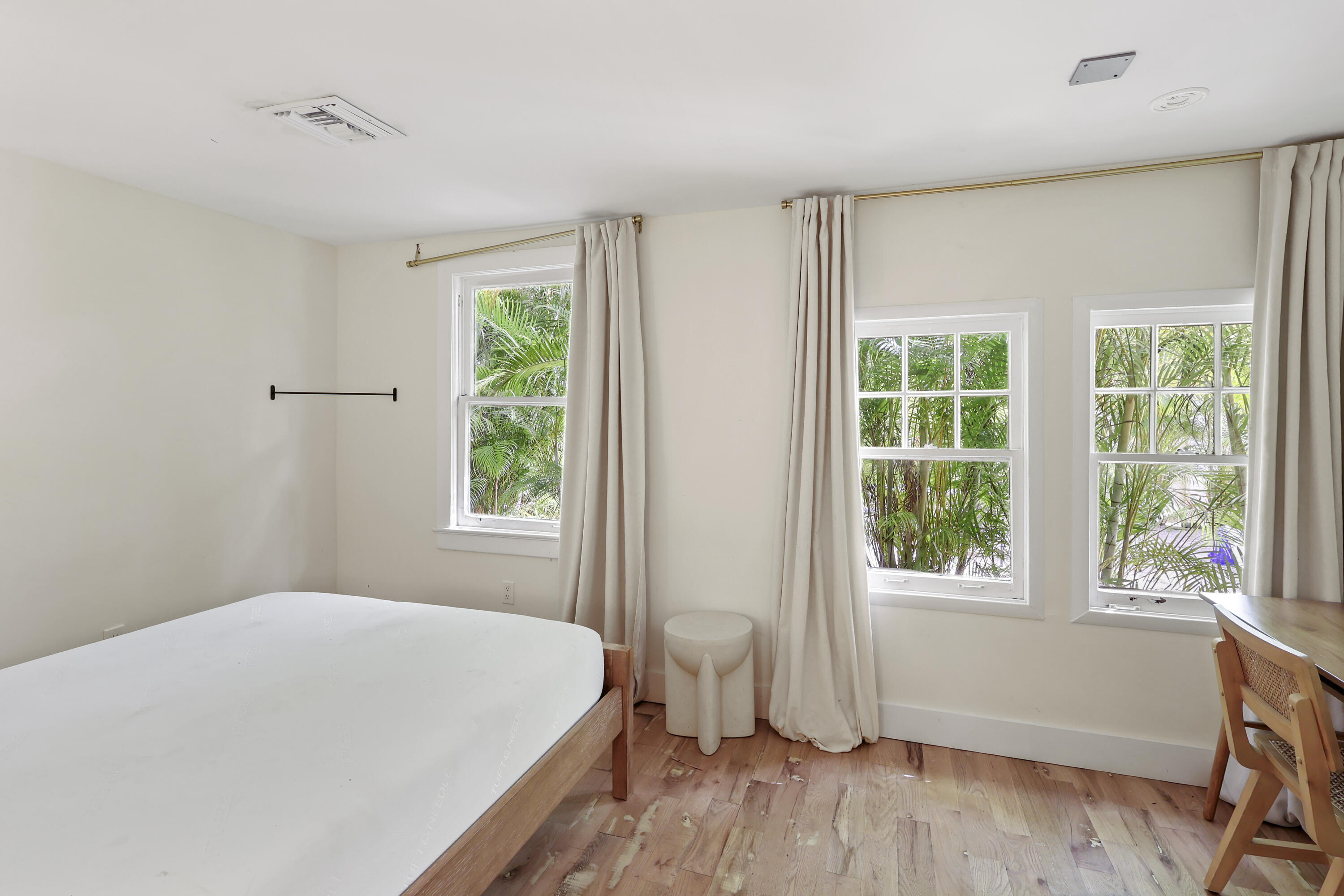 1309 E Florida Avenue Property Photo 1