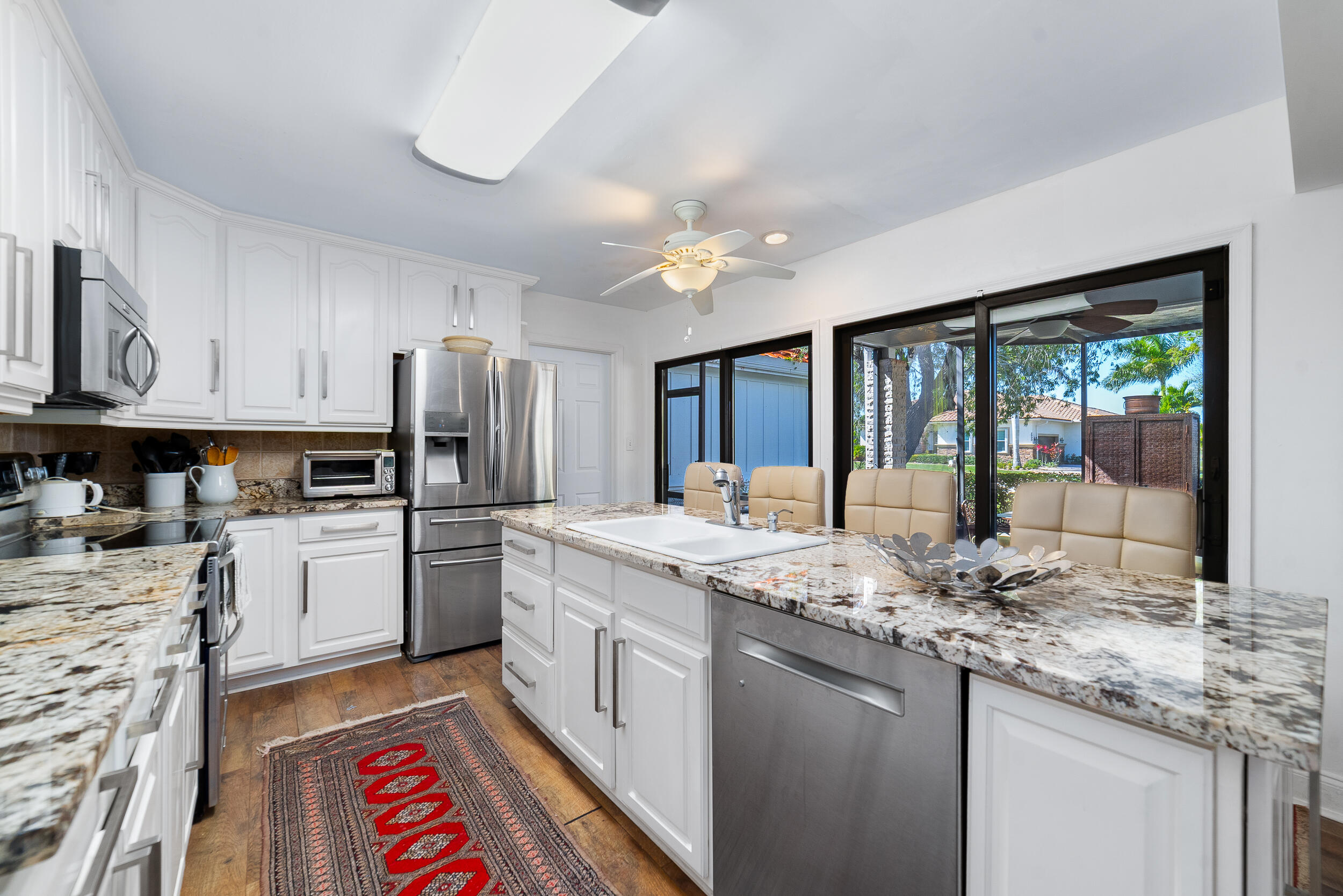 3000 Conifer Drive Property Photo 6