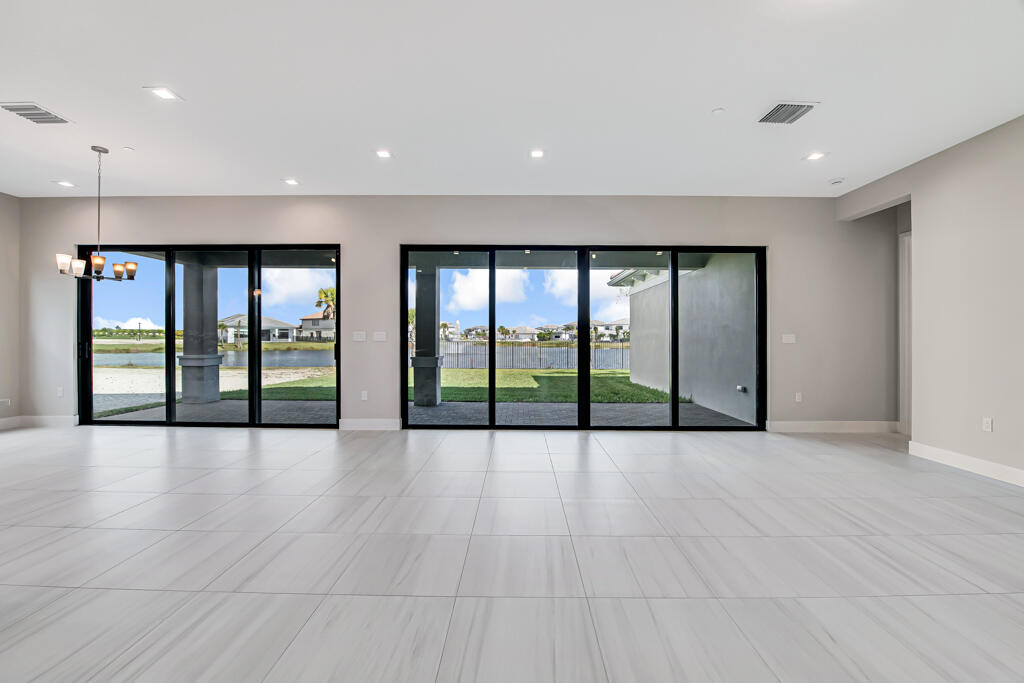 10028 Cloud View Property Photo 16