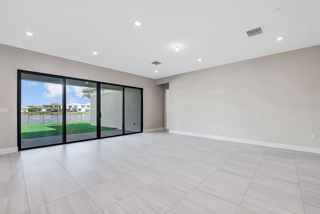 10028 Cloud View Property Photo 17
