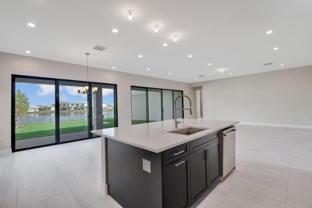 10028 Cloud View Property Photo 35