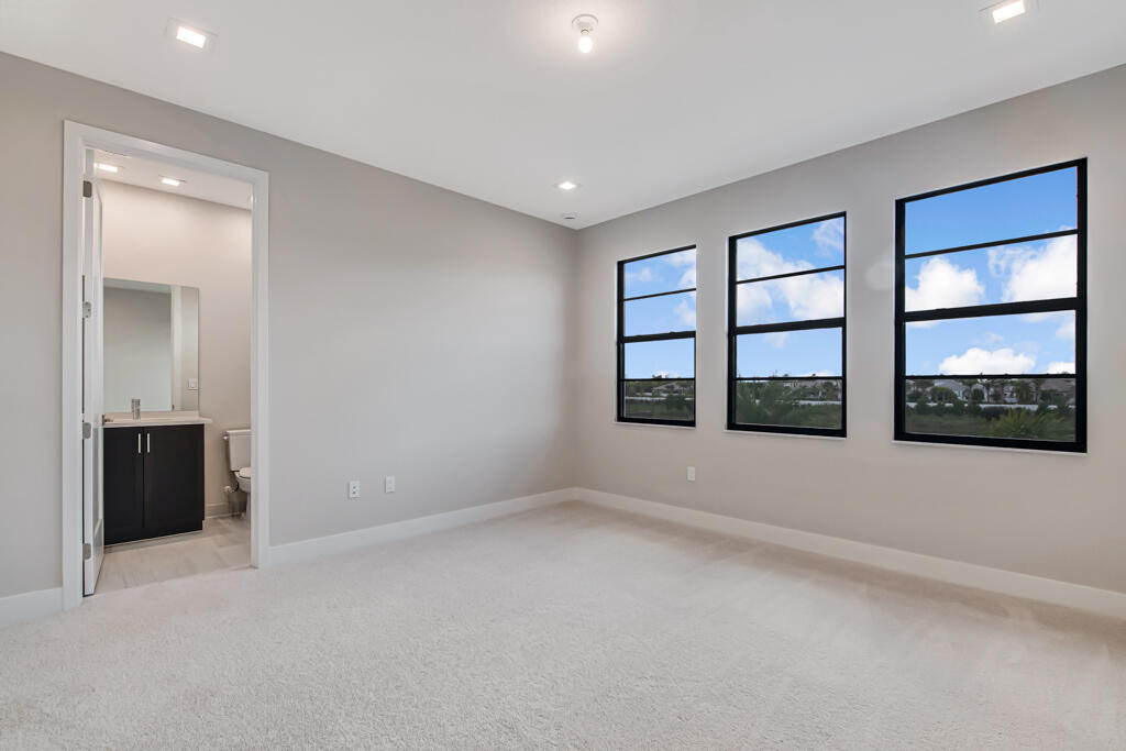 10028 Cloud View Property Photo 94