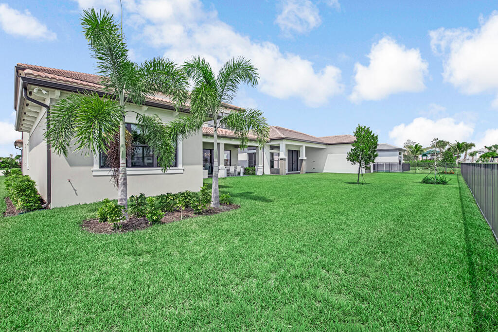 10028 Cloud View Property Photo 123