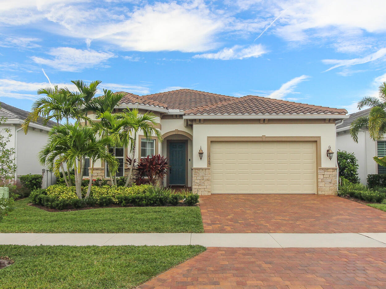 10369 Northbrook Circle Property Photo 1