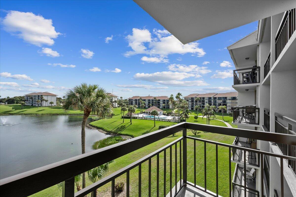 201 S Seas Drive 404 Property Photo 17