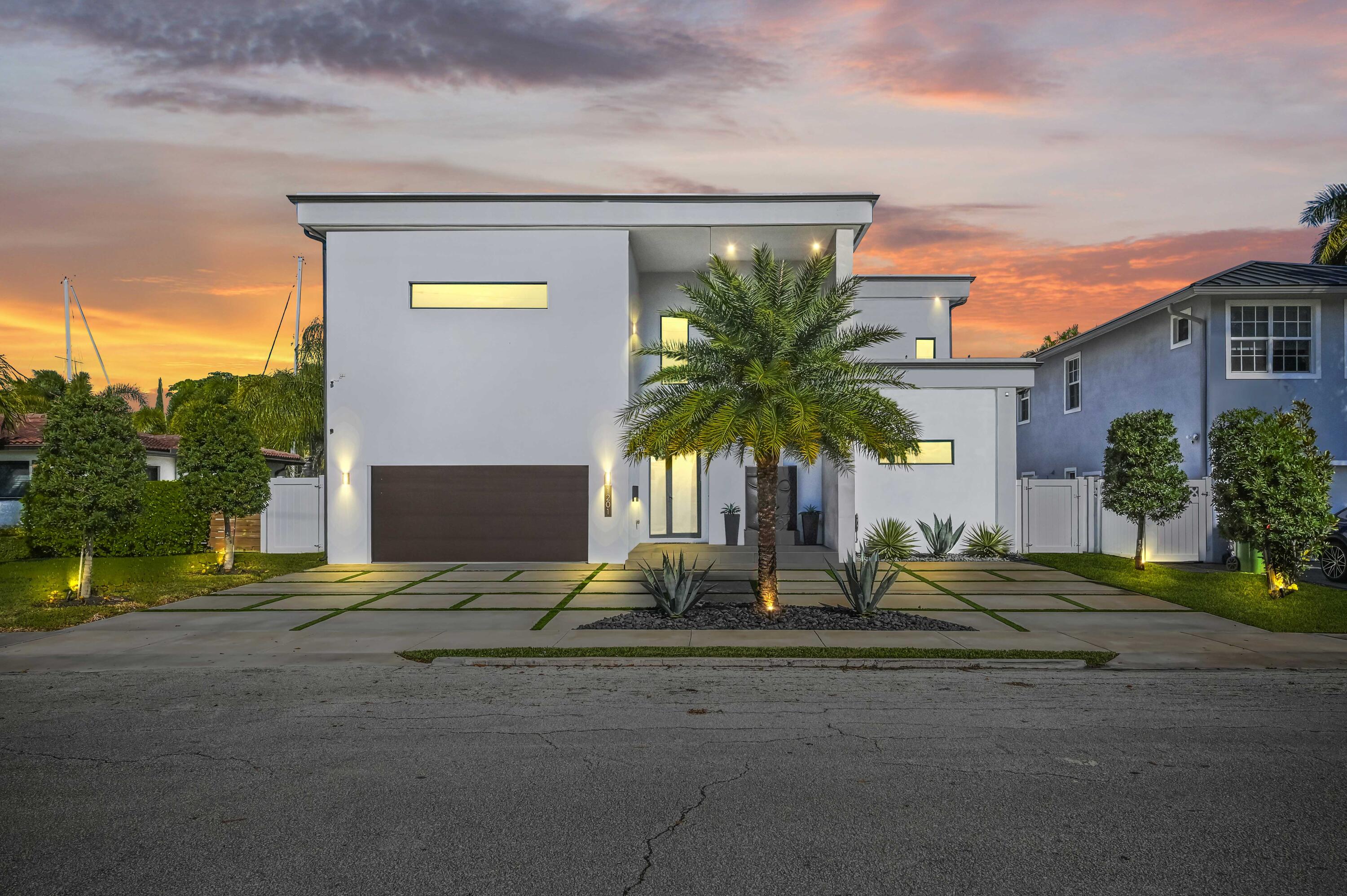 1201 Mandarin Isle Property Photo 1