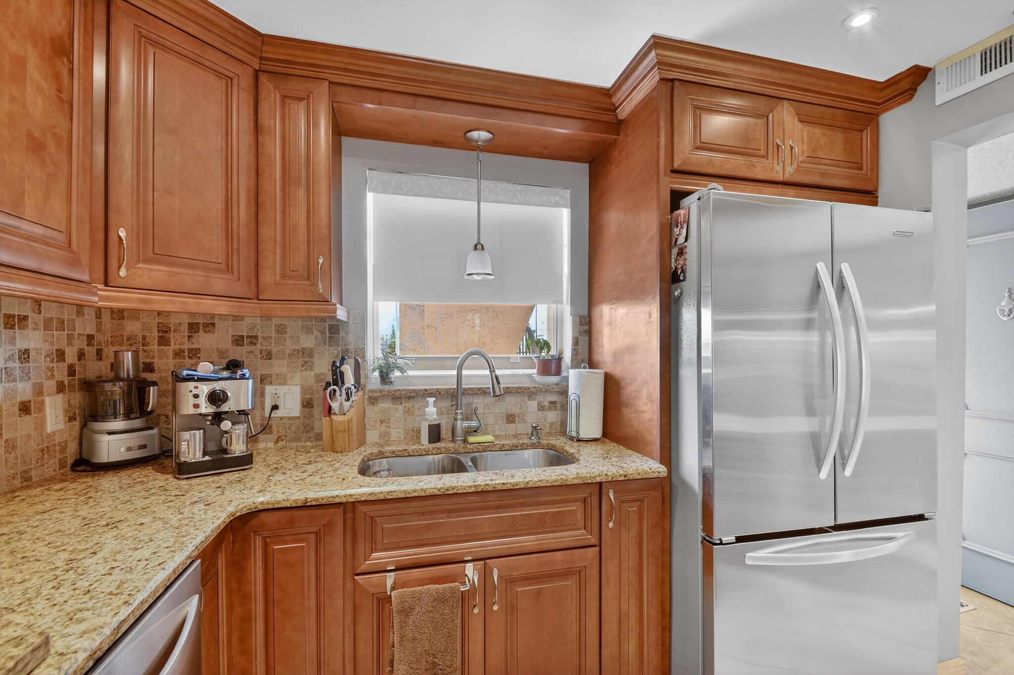 729 Lori Drive 302 Property Photo 8