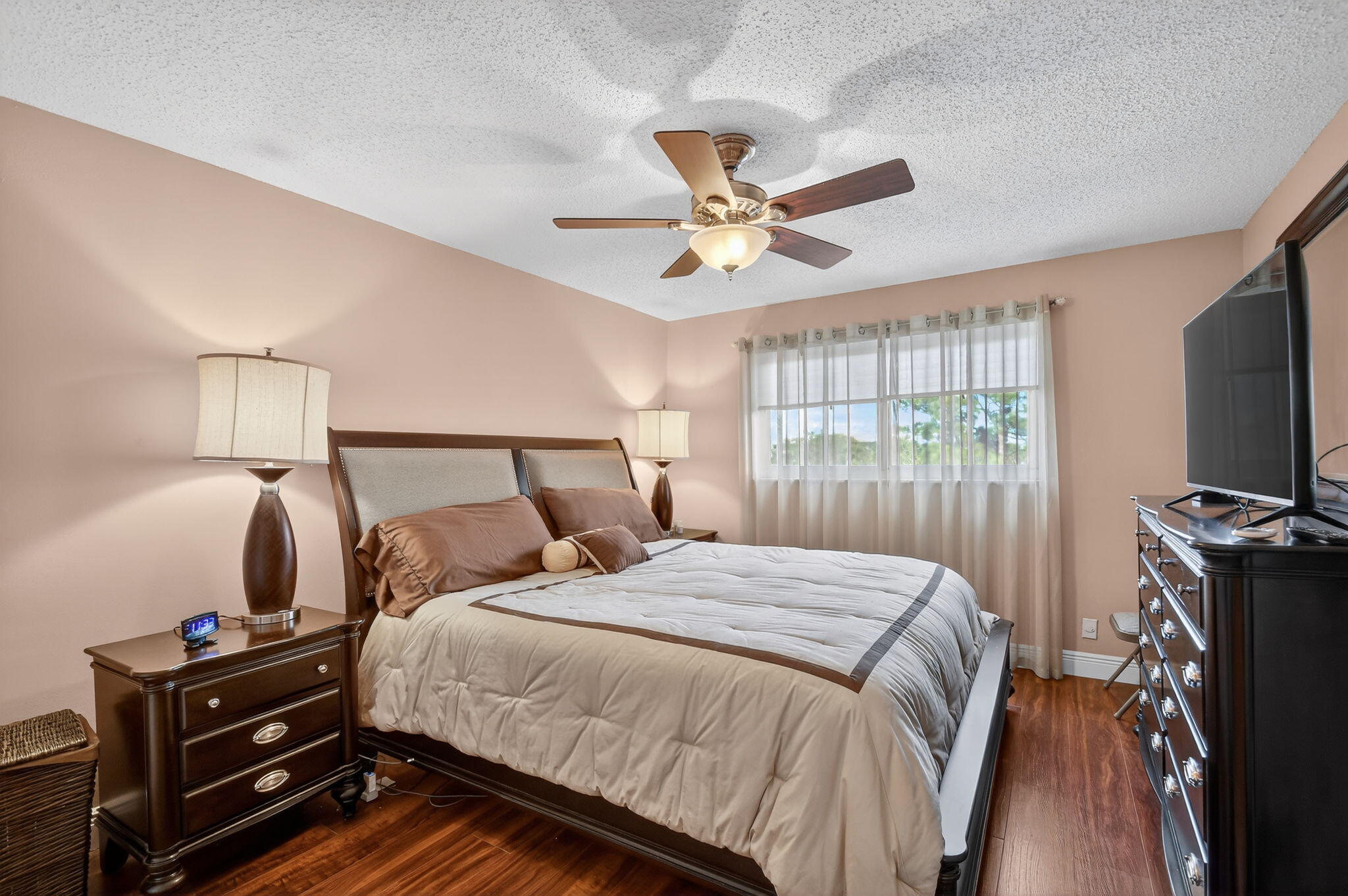 729 Lori Drive 302 Property Photo 24