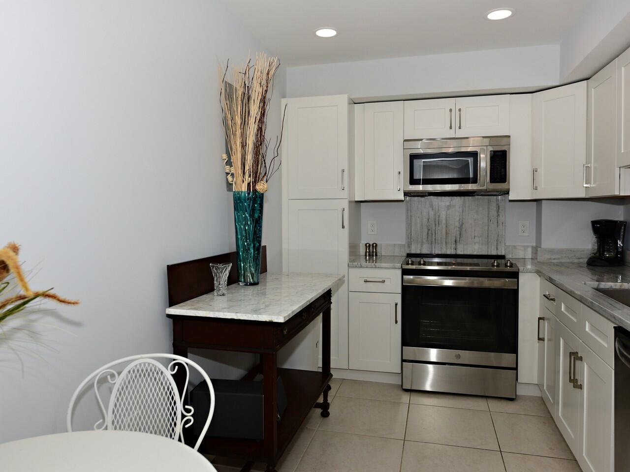 3450 S Ocean Boulevard 406 Property Photo 9